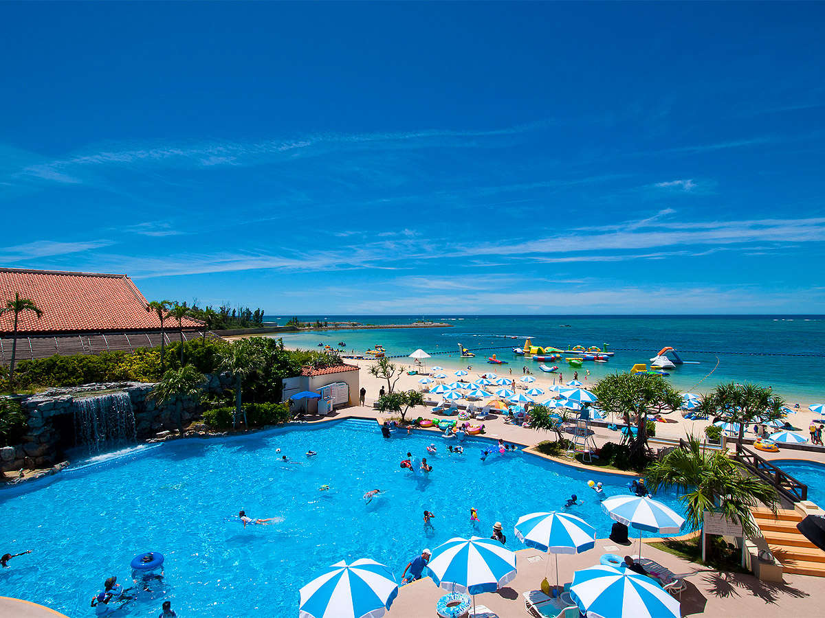 �V�R�r�[�`�ɗאڂ��Ă��郌�C���{�[�v�[���B