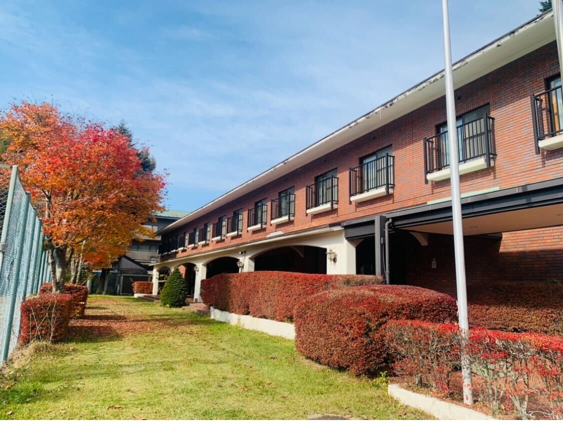 ���z�e���H�̊O��