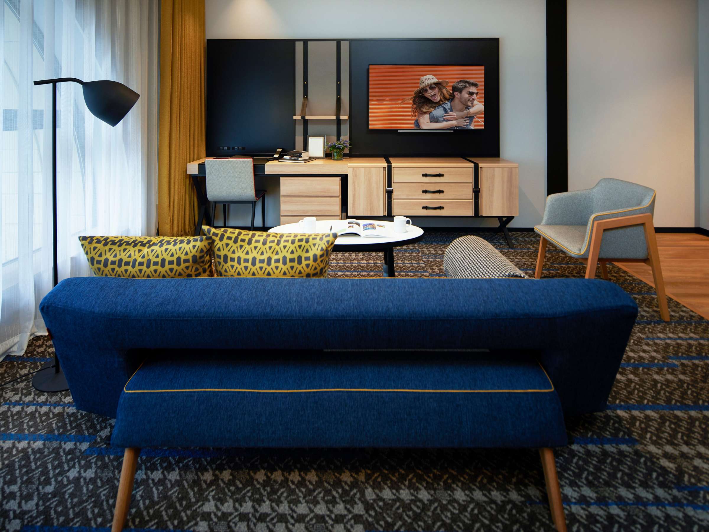 �P�x�b�h���[���c�C�����F�\�t�@�[�ɍ����Ă�����肭�낰�郊�r���O�G���A