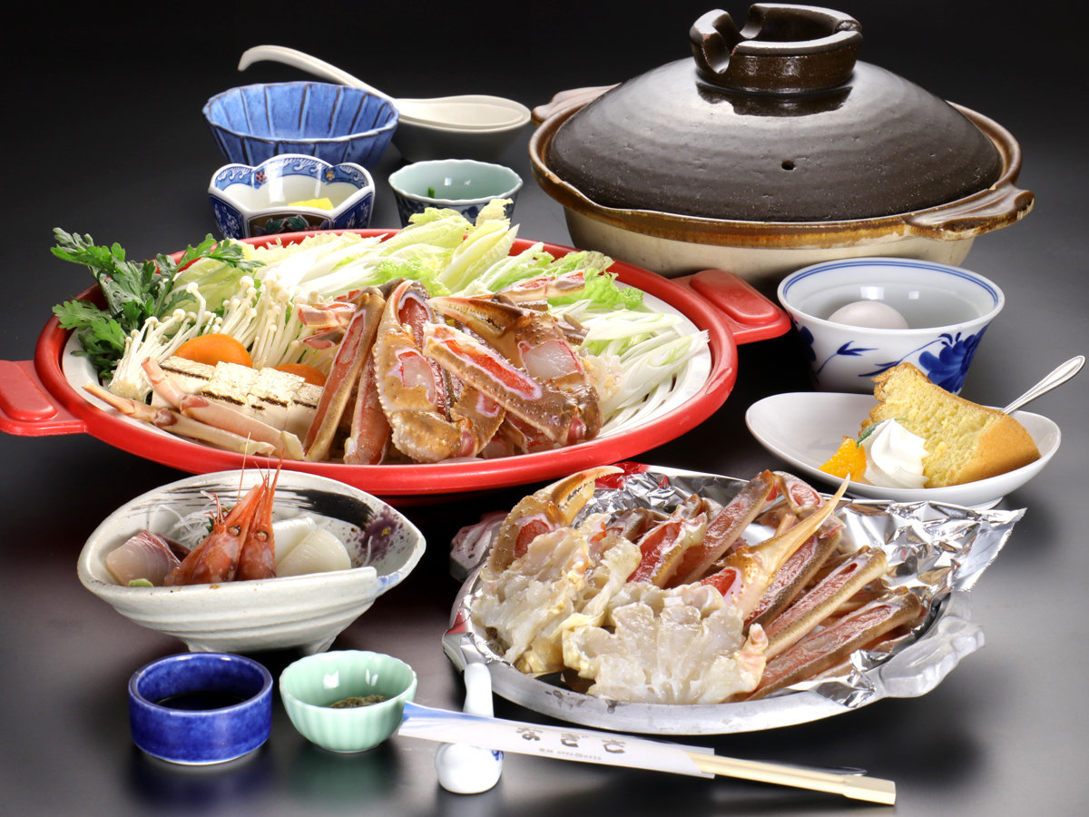 【ズワイガニリーズナブルコース】かにすきをメインにリーズナブルにお楽しみいただけます。人気の焼き蟹付