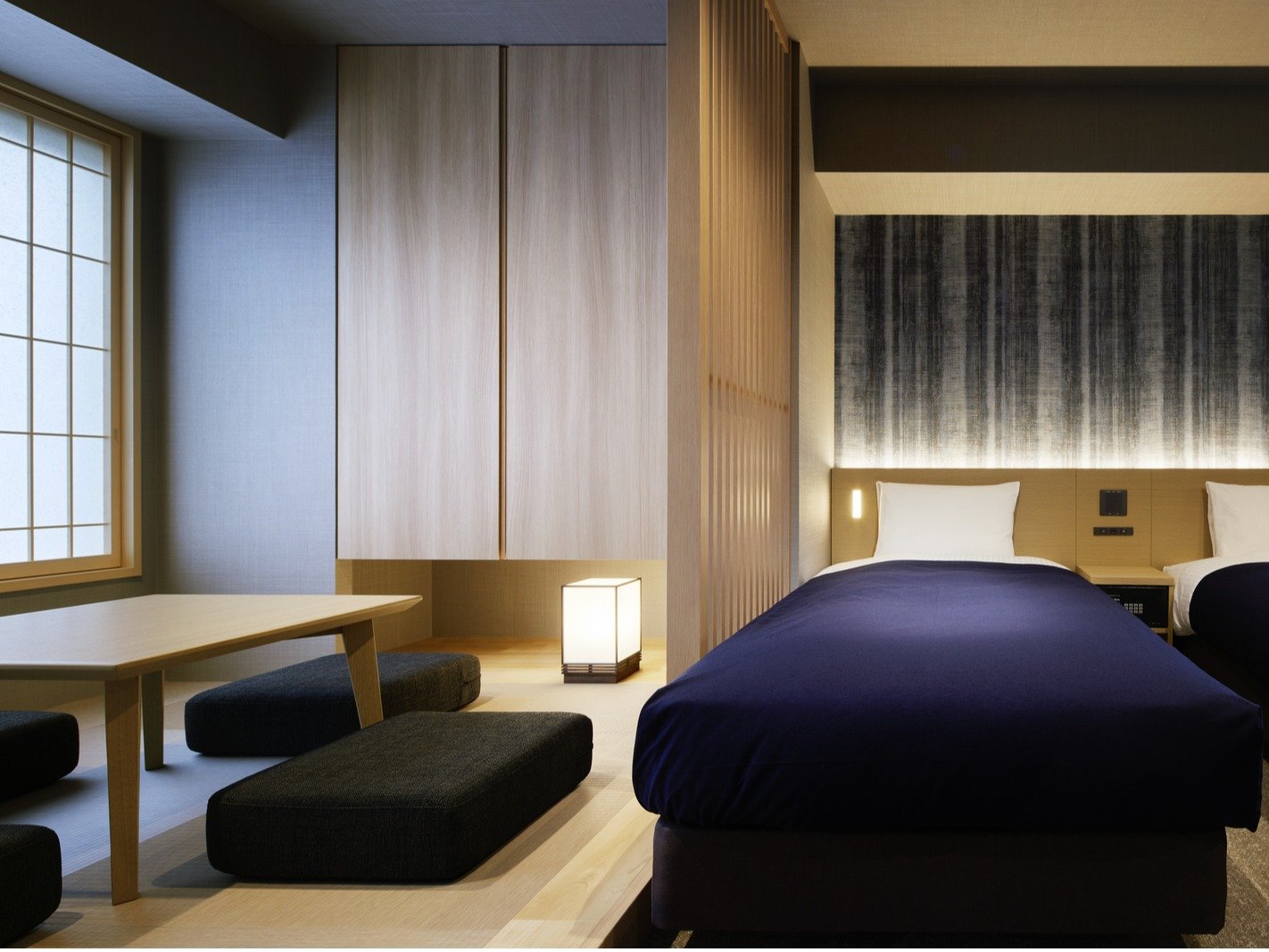 �X�[�y���A4�x�b�h�W���p�j�[�Y�X�^�C��