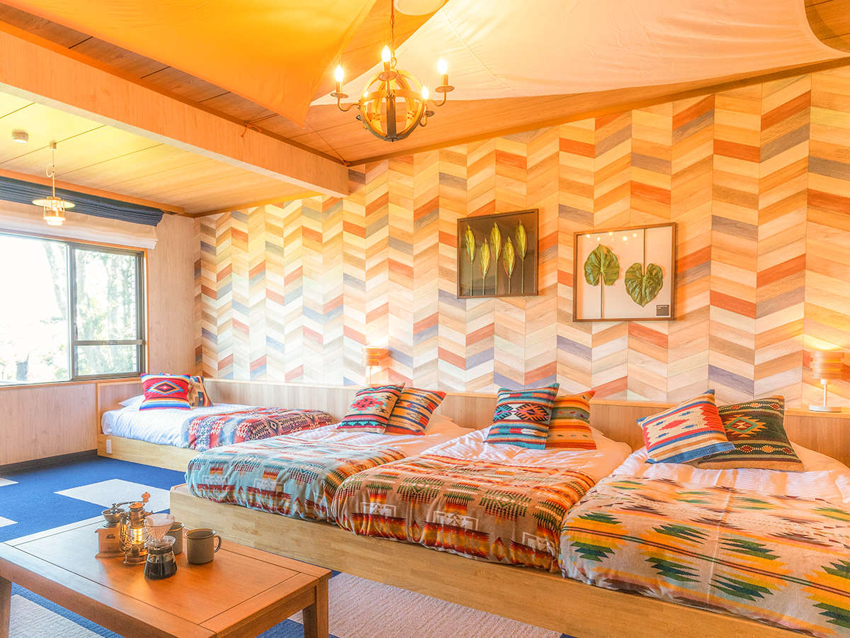 �y�ʊكA���_�s���O�z�E�b�h�f�b�L���t�@�~���[�t�H�[�X