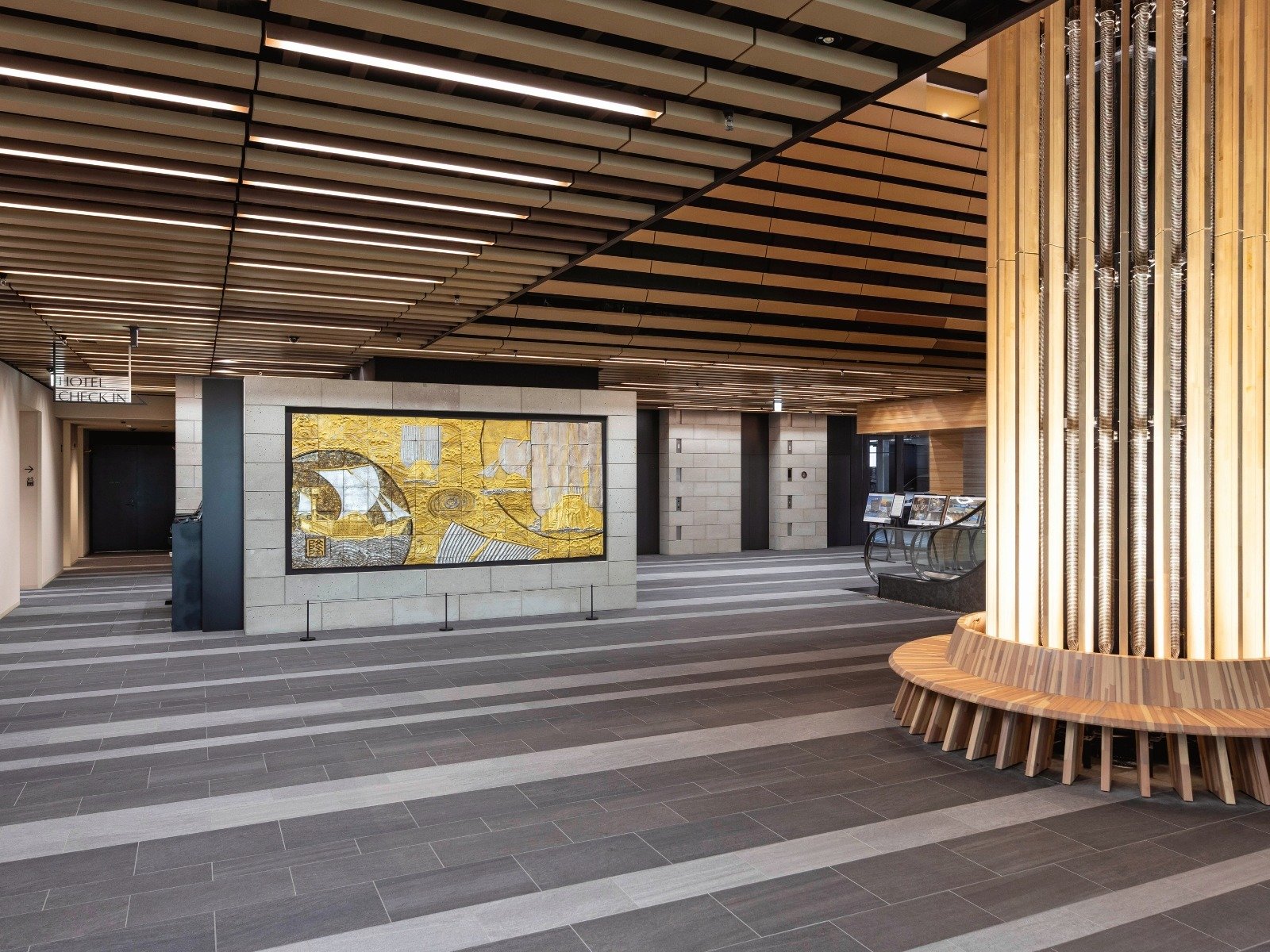 �G���g�����X