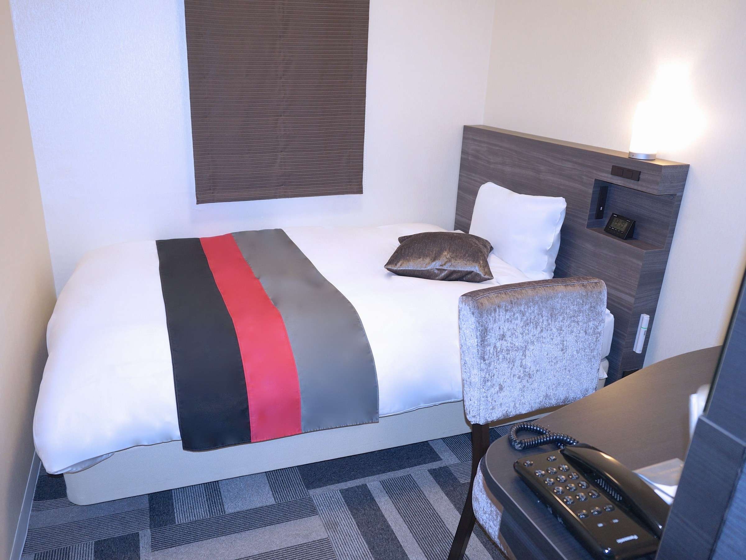 �G�R�m�~�[�V���O��A 11.9�u/�V�����Y��120cm��/32�^TV 