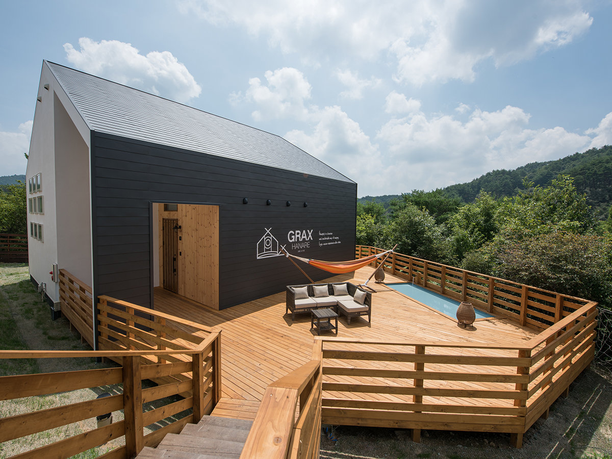 �yHANARE-TSUKIYO TERRACE-�z ������y���߂�������e���X�t�̓��ʂȈ꓏�B