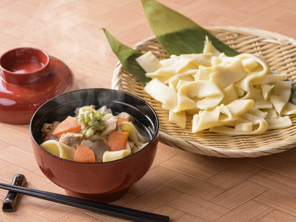 �y�O������z�����̖��Y�n�ł���Q�n�̂������肱�݂��g�p�����A��؂̂��܂݂��d�Ȃ荇�����y����