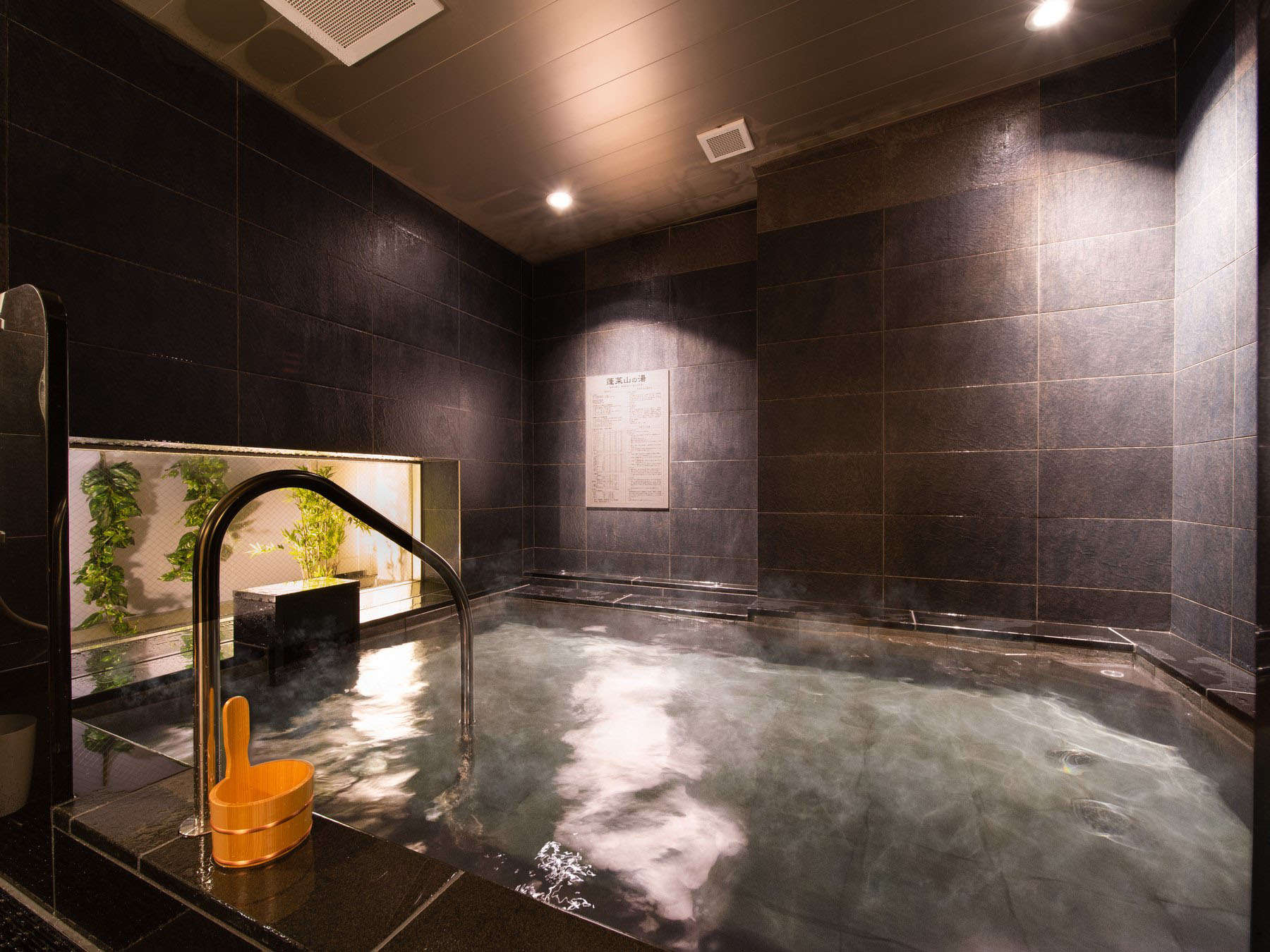 VRuH̓vcƎ15F00`9F00 jʂŎԂCɂy݂܂