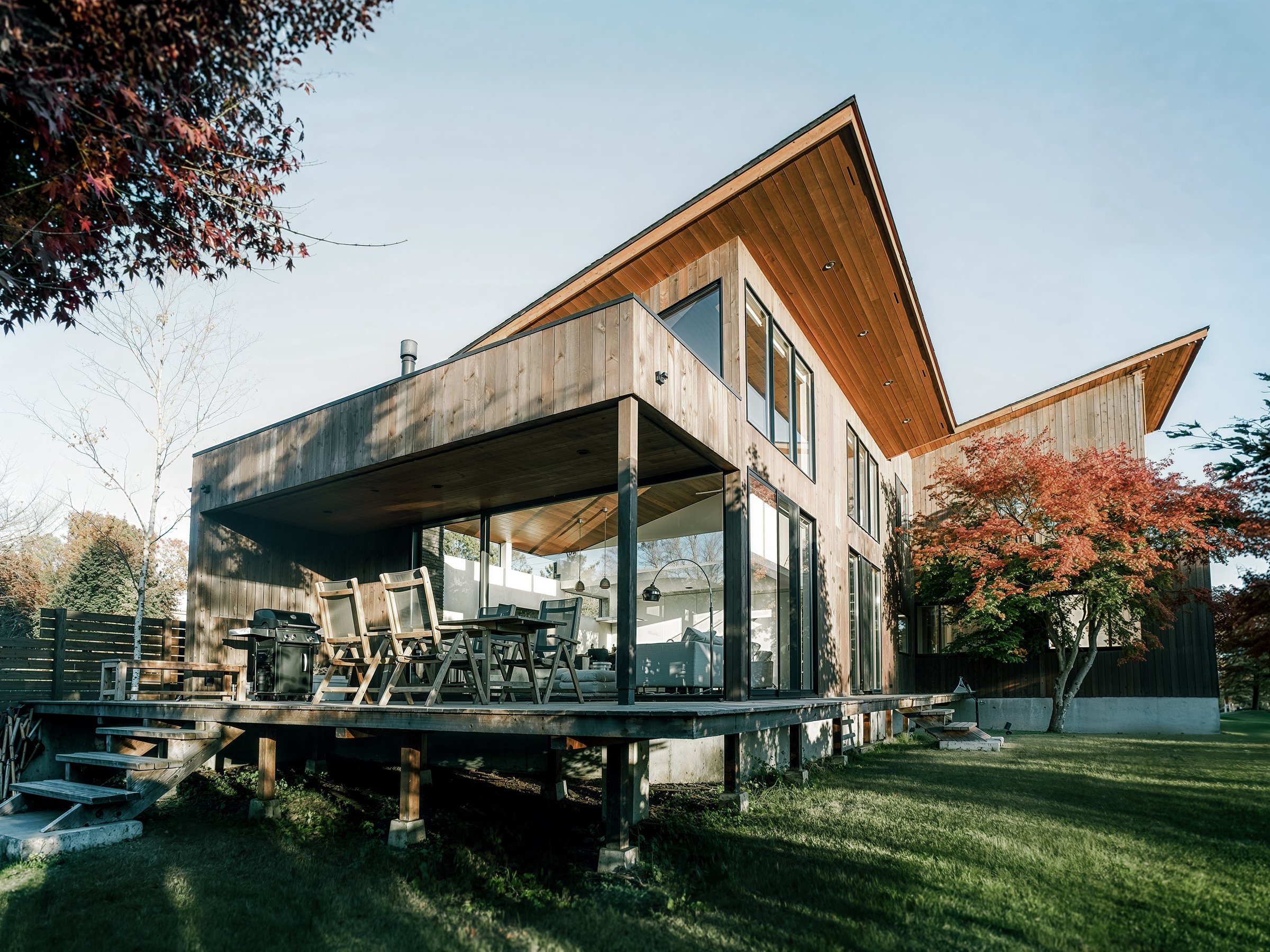 ԎR[̎RLȒnɘȂށA9꓏ݐ؂̃OWA[nEX