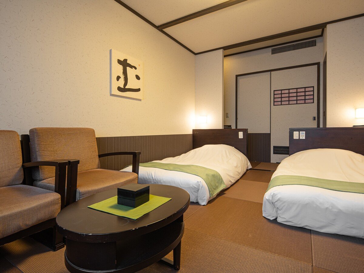 acC100pxbgor}bgX2(2)21u/Twin Room with Bed or Mattress