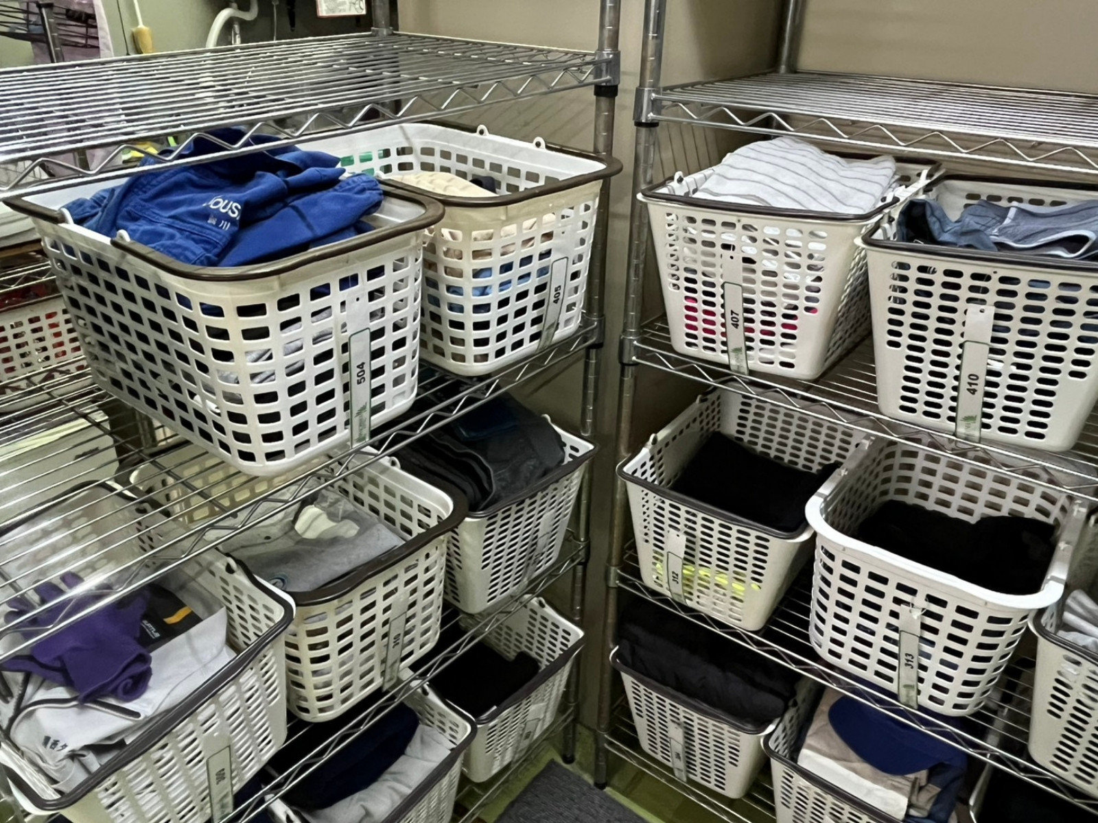 ����T�[�r�X