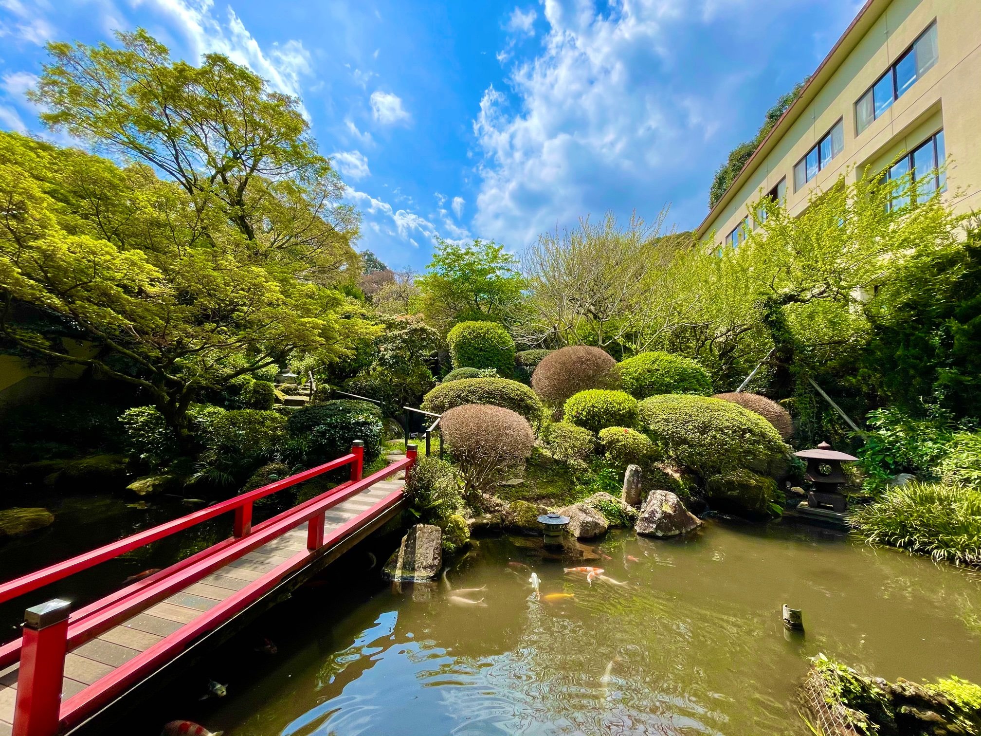 ���O�ρ��؁X�Ɉ͂܂�Ă��铖���͂ƂĂ��Â��ŁA�̂�т肨�߂����ɂȂ�ɂ͍ō��ɂ����߂ł��I