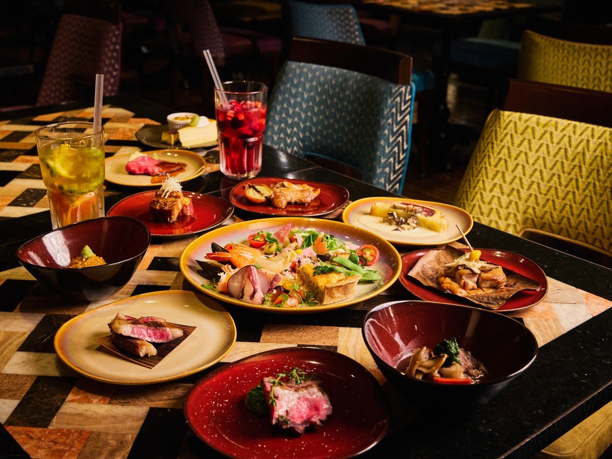 8/27-11/16�@THE THEATER DINNER BUFFET -Autumn- ���C���[�W
