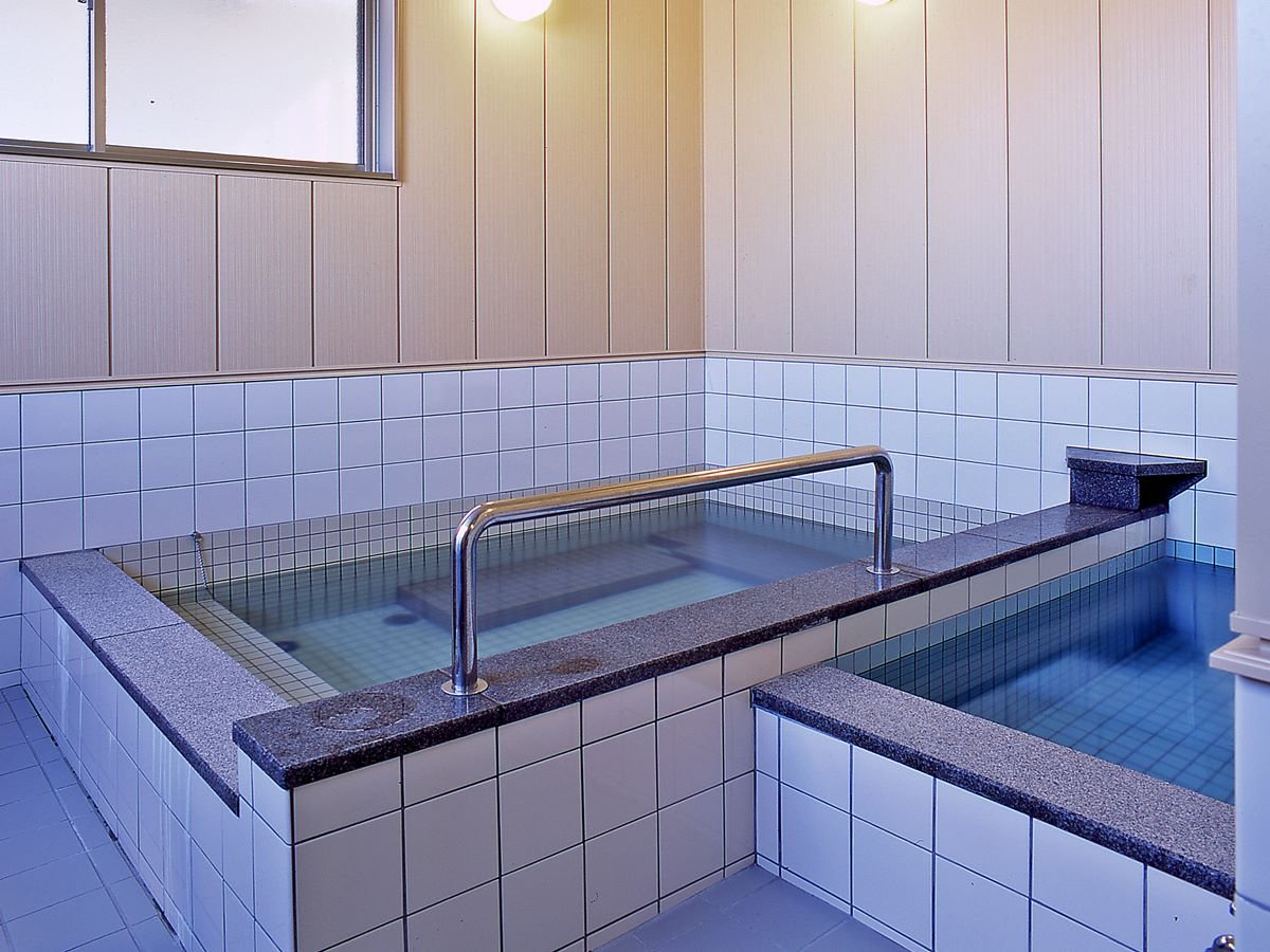 �y�嗁��z����L�΂��Ă̂�т�E�������c