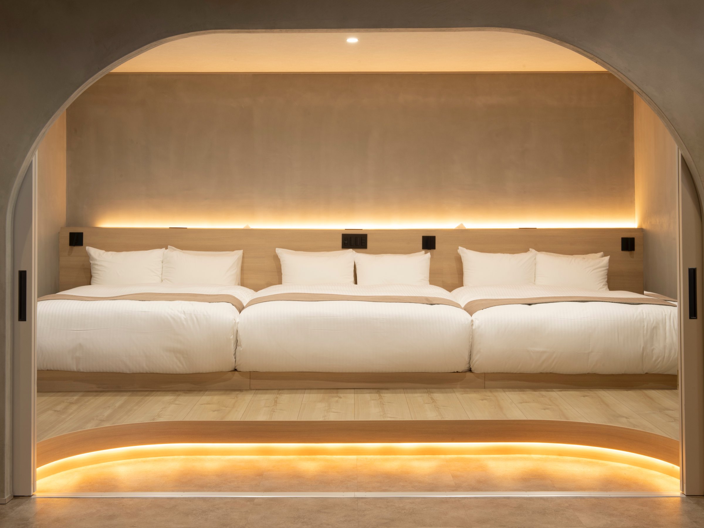 �x�b�h���[��