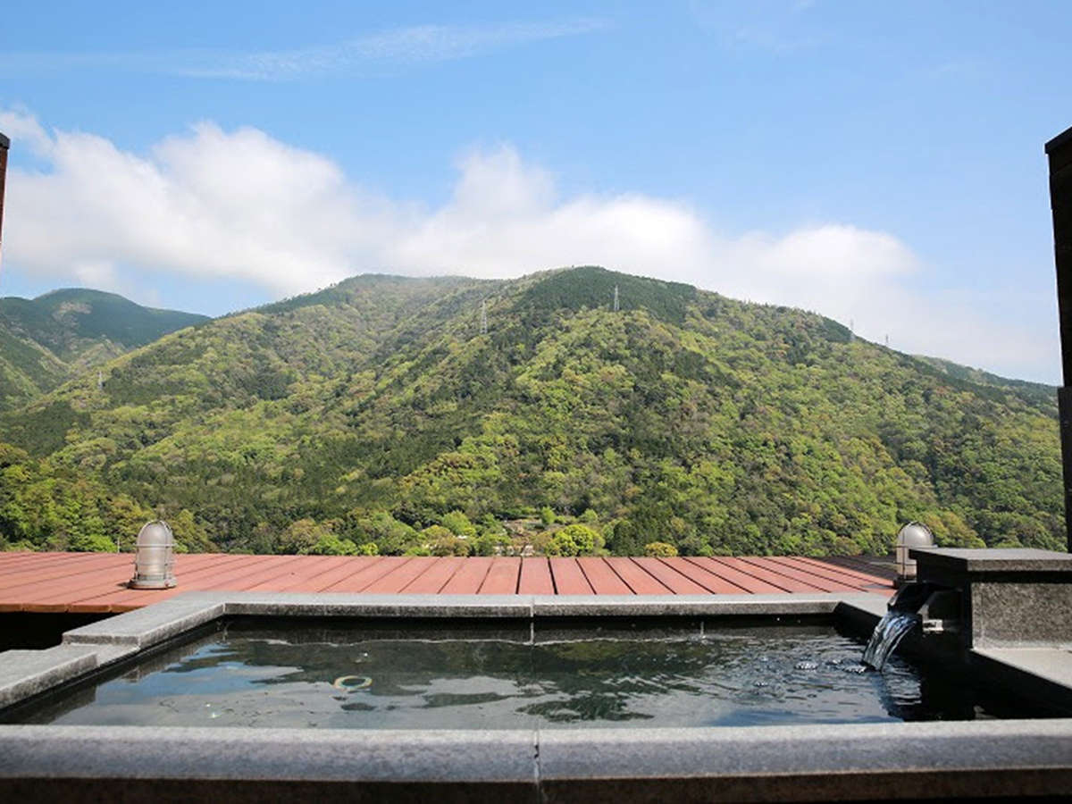 �u�W�]�I�V���C�i�ݐؐ�p�j�[���̔������{���򋽁E���V�̐���E�E�E�������ґ�𖡂킦�܂��B