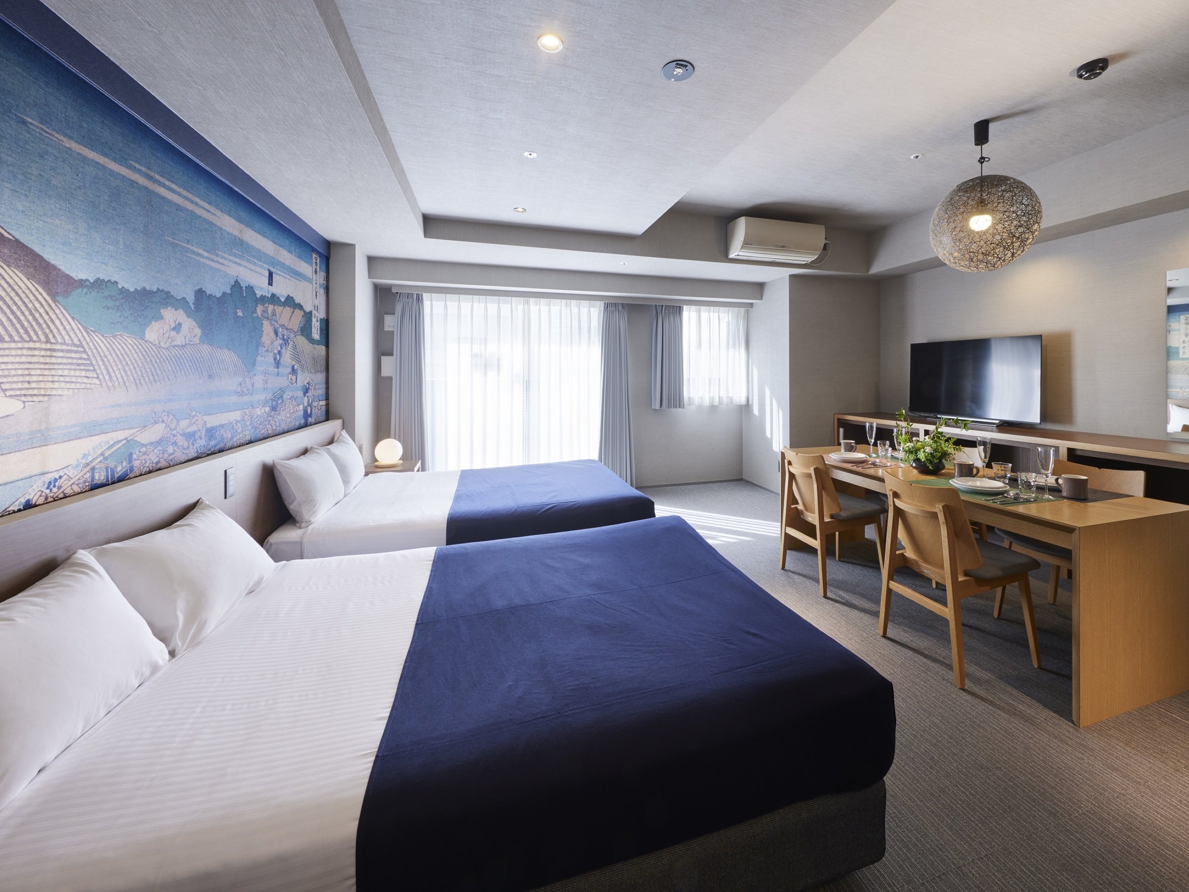 Superior Universal Twin Room �X�[�y���A���j�o�[�T���c�C�����[��
