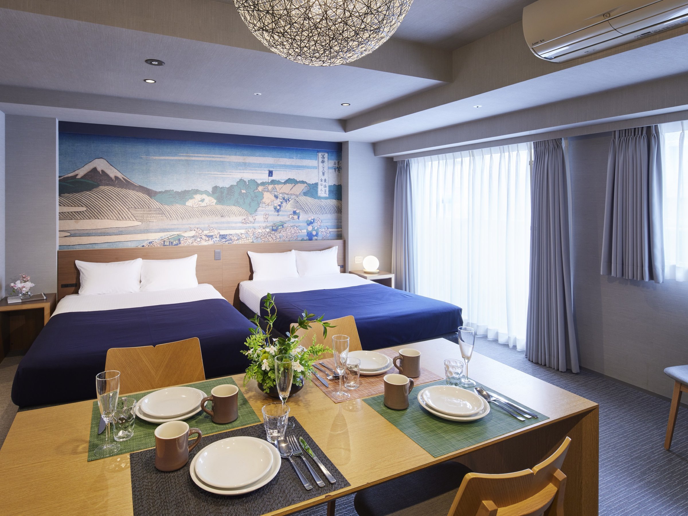 Superior Universal Twin Room �X�[�y���A���j�o�[�T���c�C�����[��