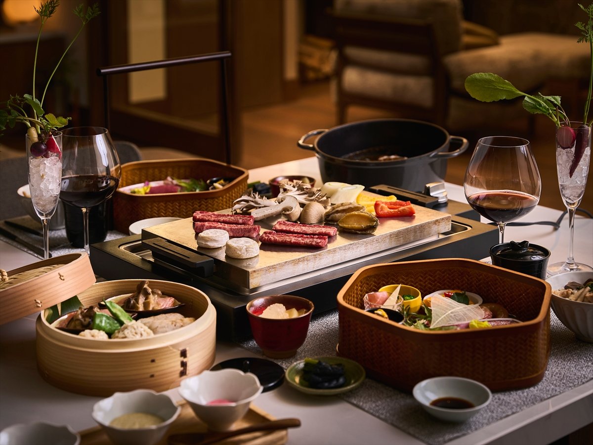 �b���[�H�E�������H�b���I�������јa���̓S�Ă����͂��߁A�ʂ�L���Ȃ��������e�[�u���ɕ��т܂�