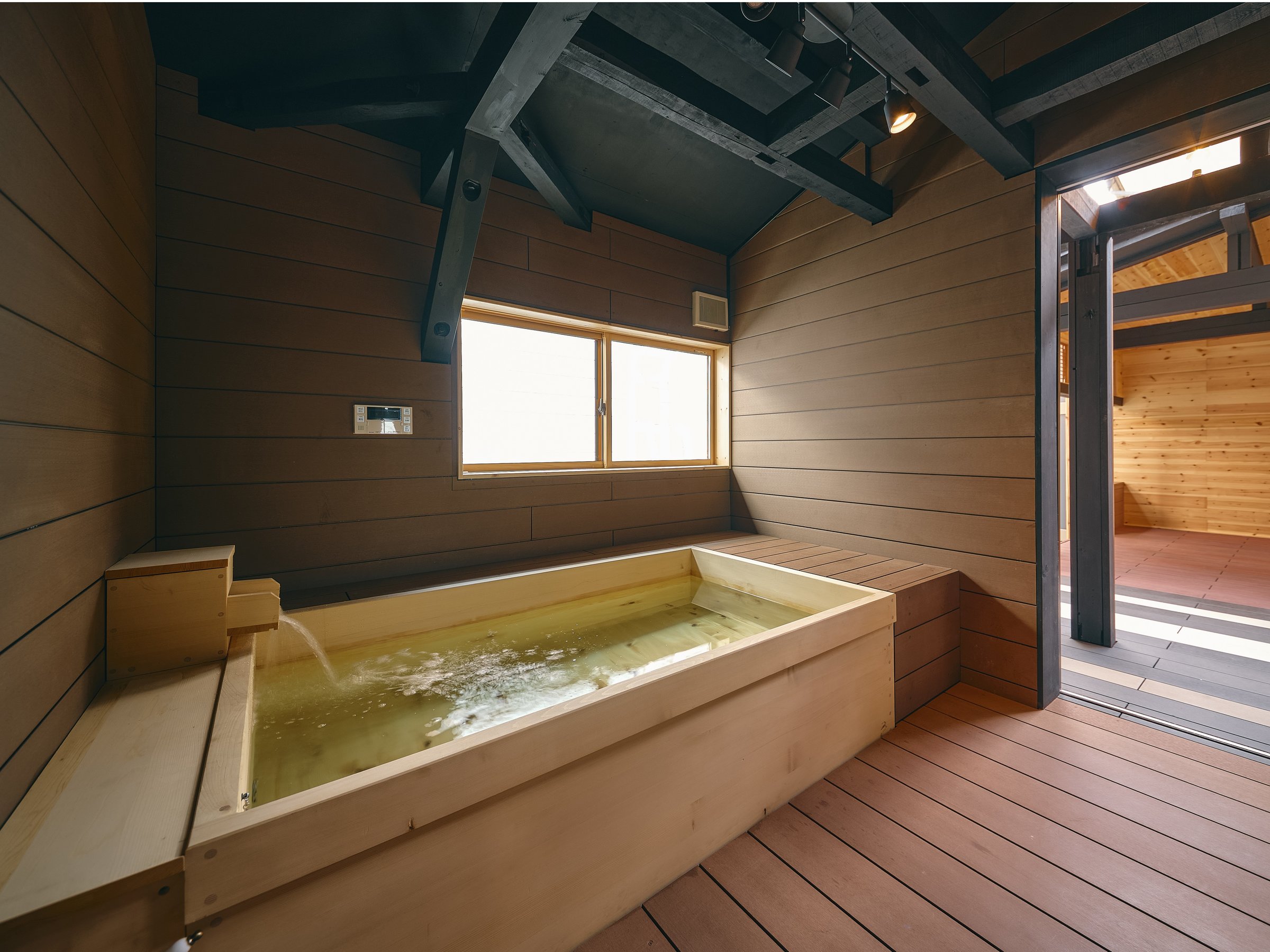 �O��1.8m���̑��w�̗����������̗���