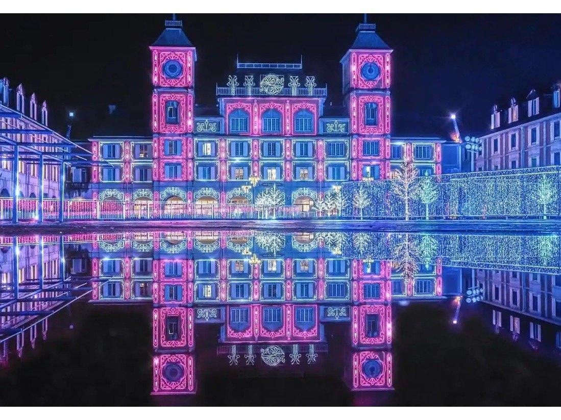 �_�˃C���~�i�[�W��