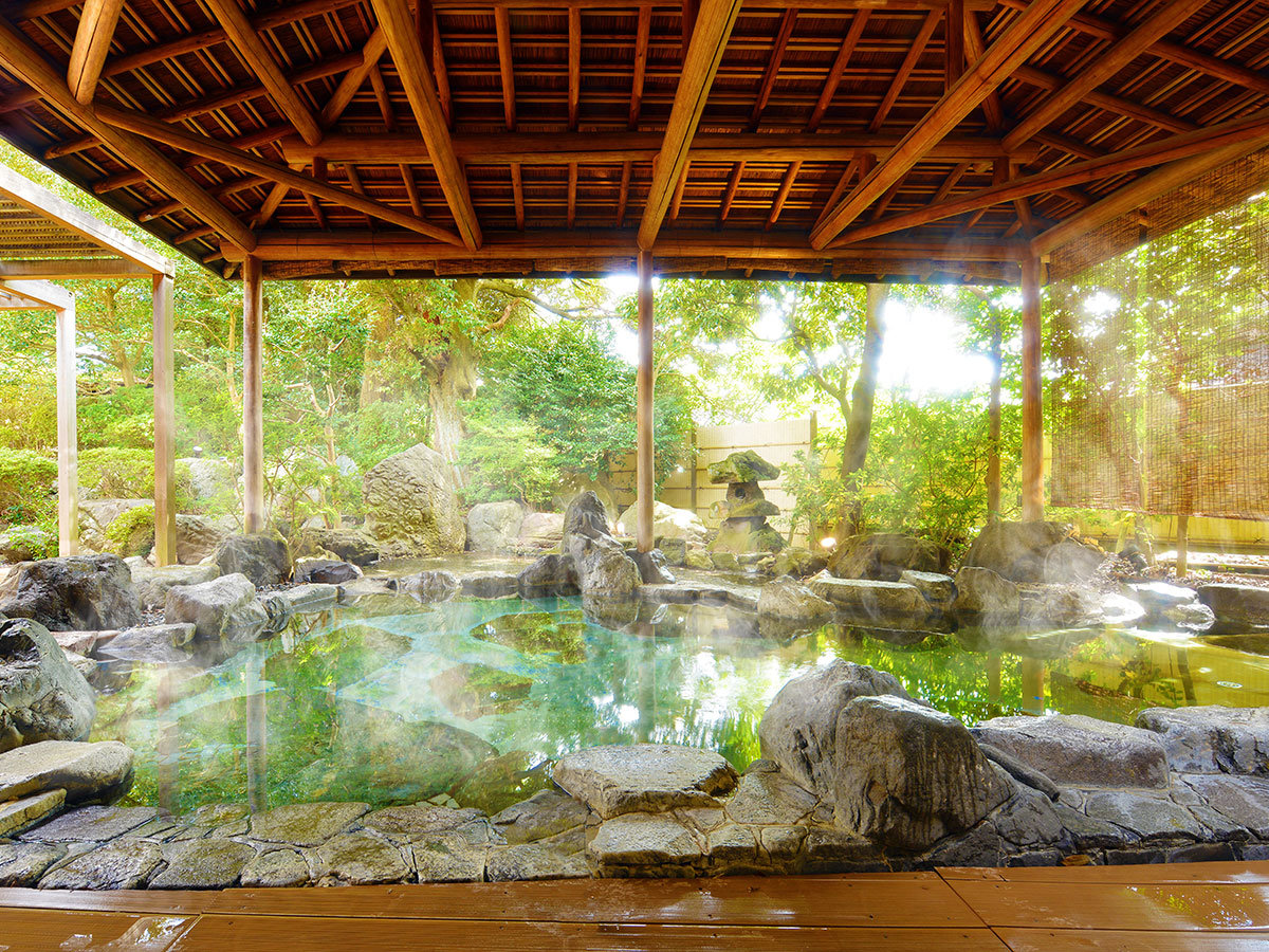 庭園露天風呂 岩風呂※イメージ