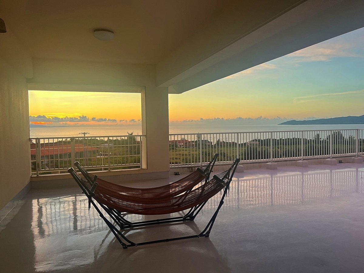 ������Ƀn�����b�N������܂��B�T���Z�b�g�␯��𒭂߂Ȃ��玊���̎�