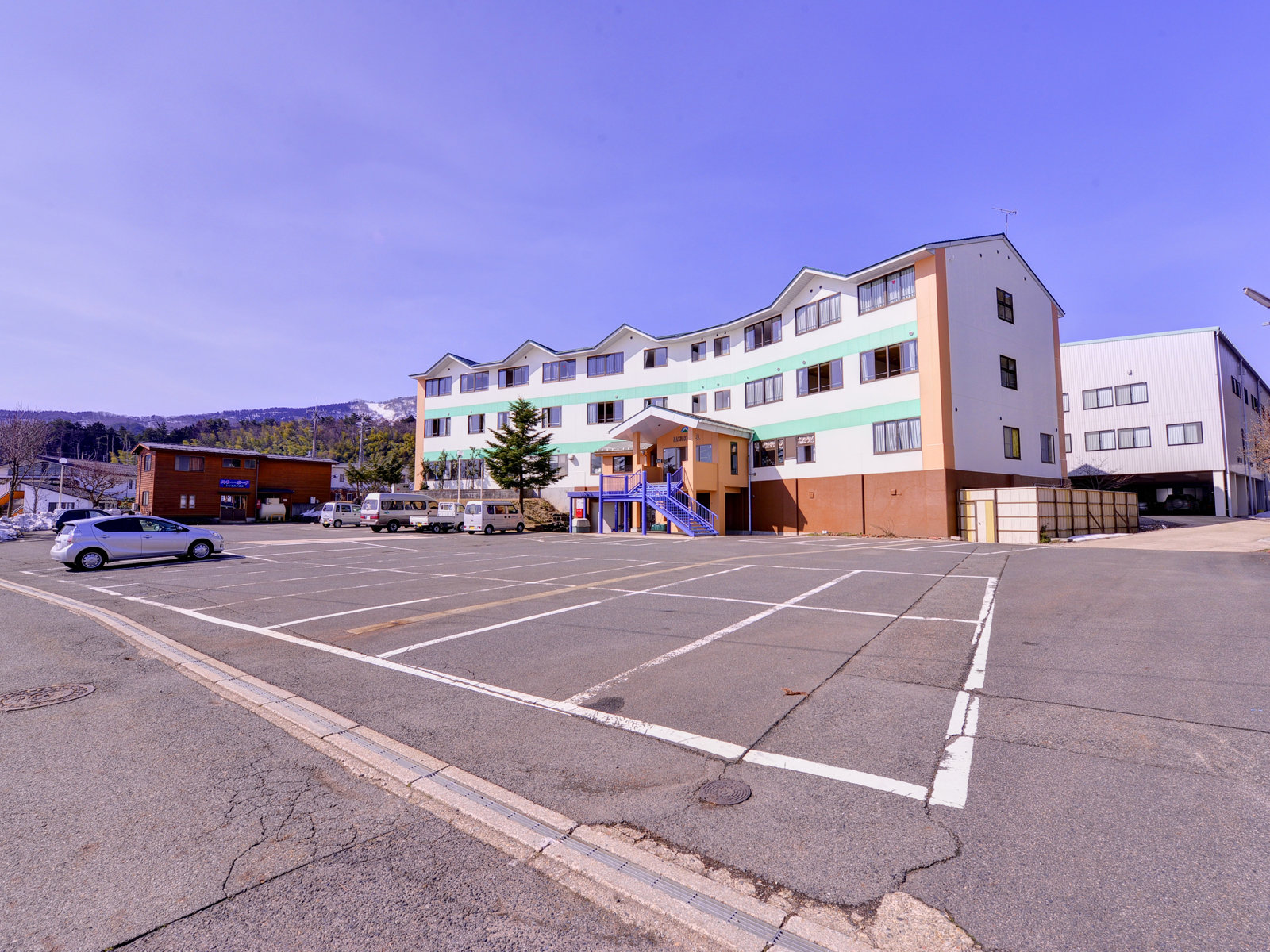 *���R�L���Ȑ_�獂���ŉ߂����A���y�E�X�|�[�c�E�X�L�[���h�A�ъԊw�Z�I�v���o�Ɏc��ЂƎ����B