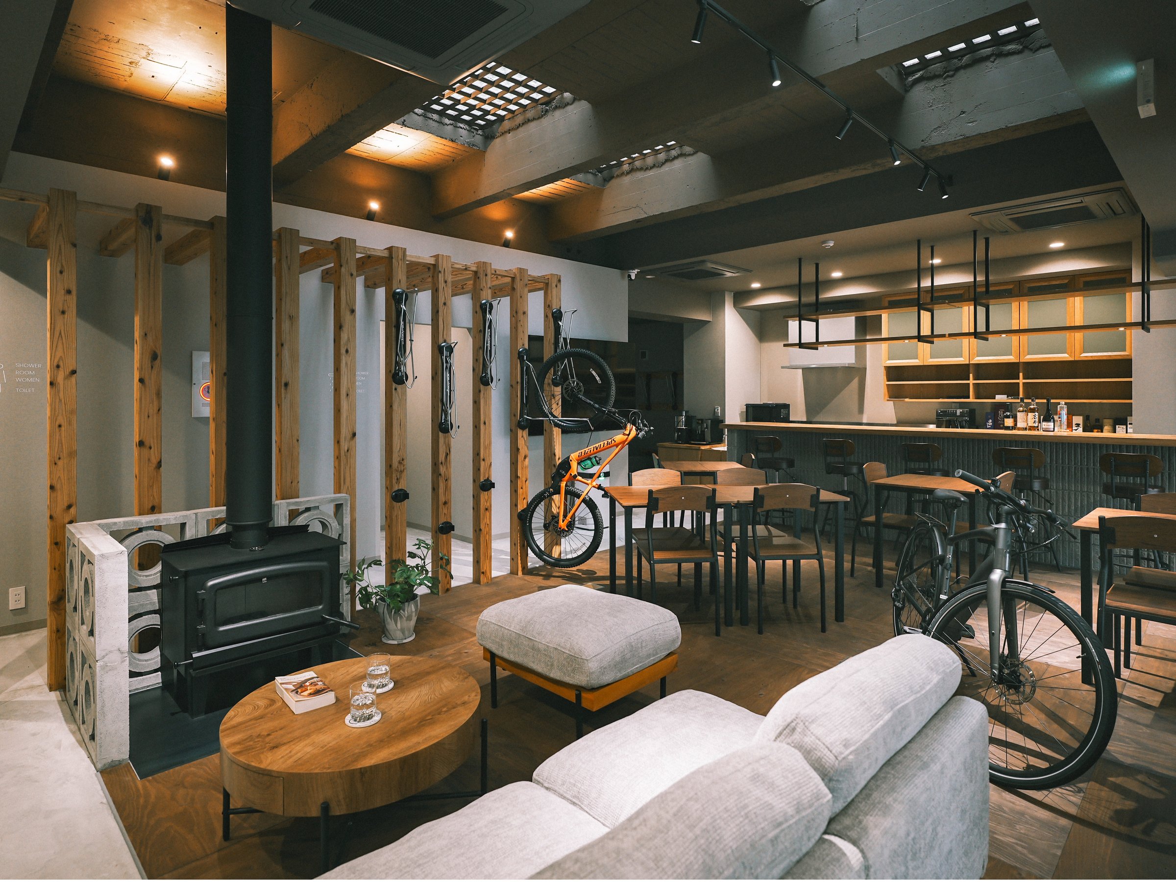 PeJtFXy[XBdXg[uœ~łgR~jeBXy[XB͒H񋟁B