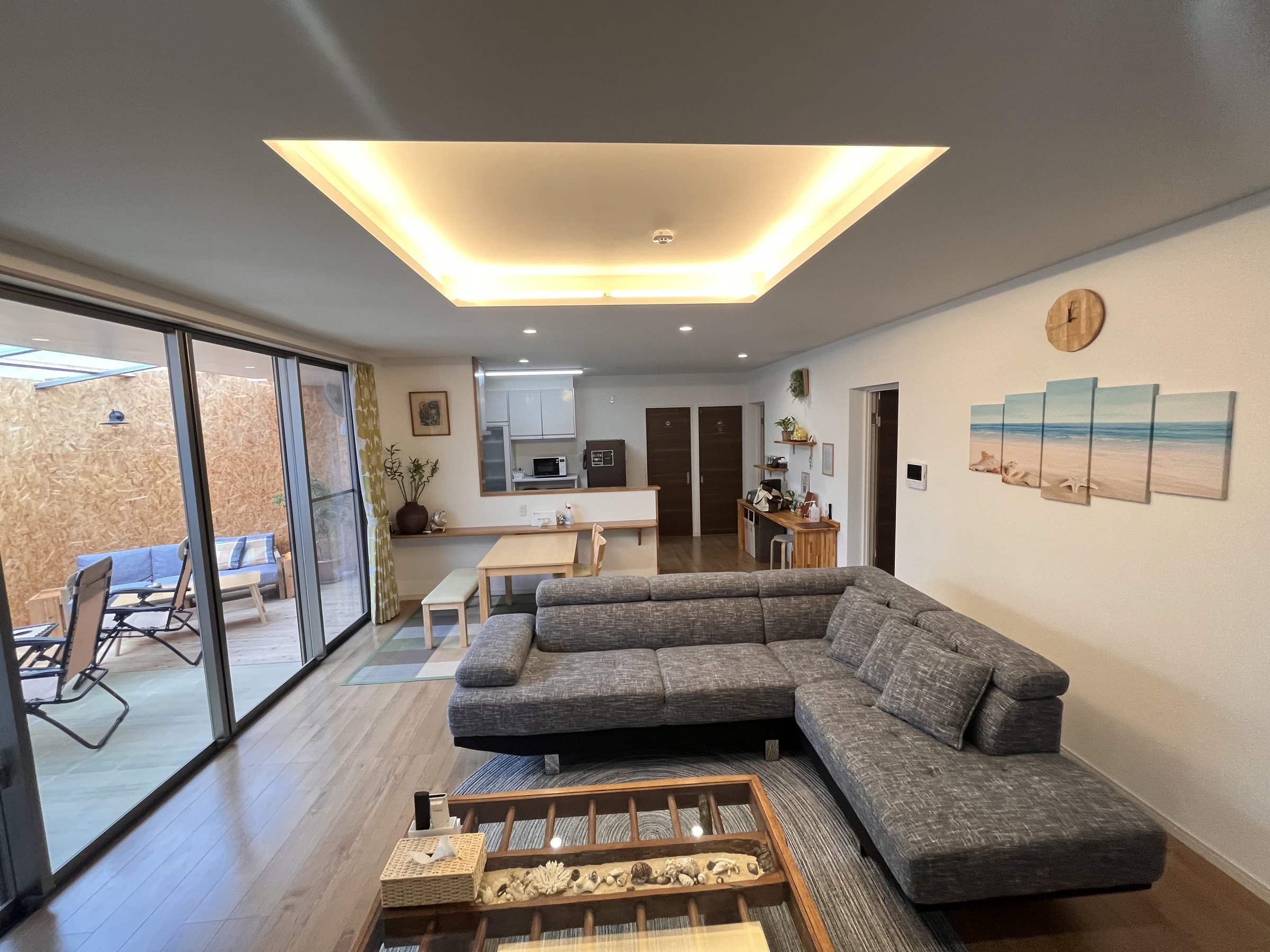 ���r���O