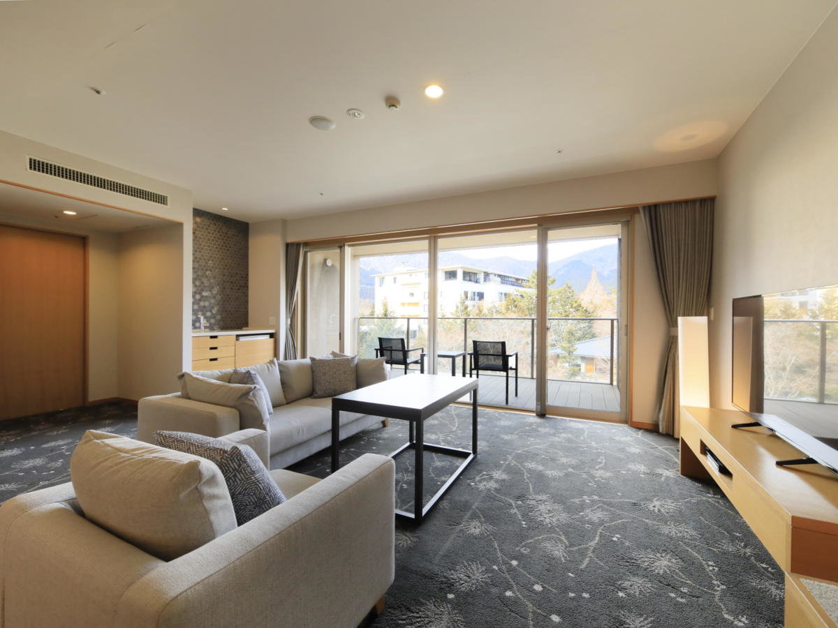 �y�q������t���E�f���b�N�X�K�[�f���r���[�z�q���C���[�W