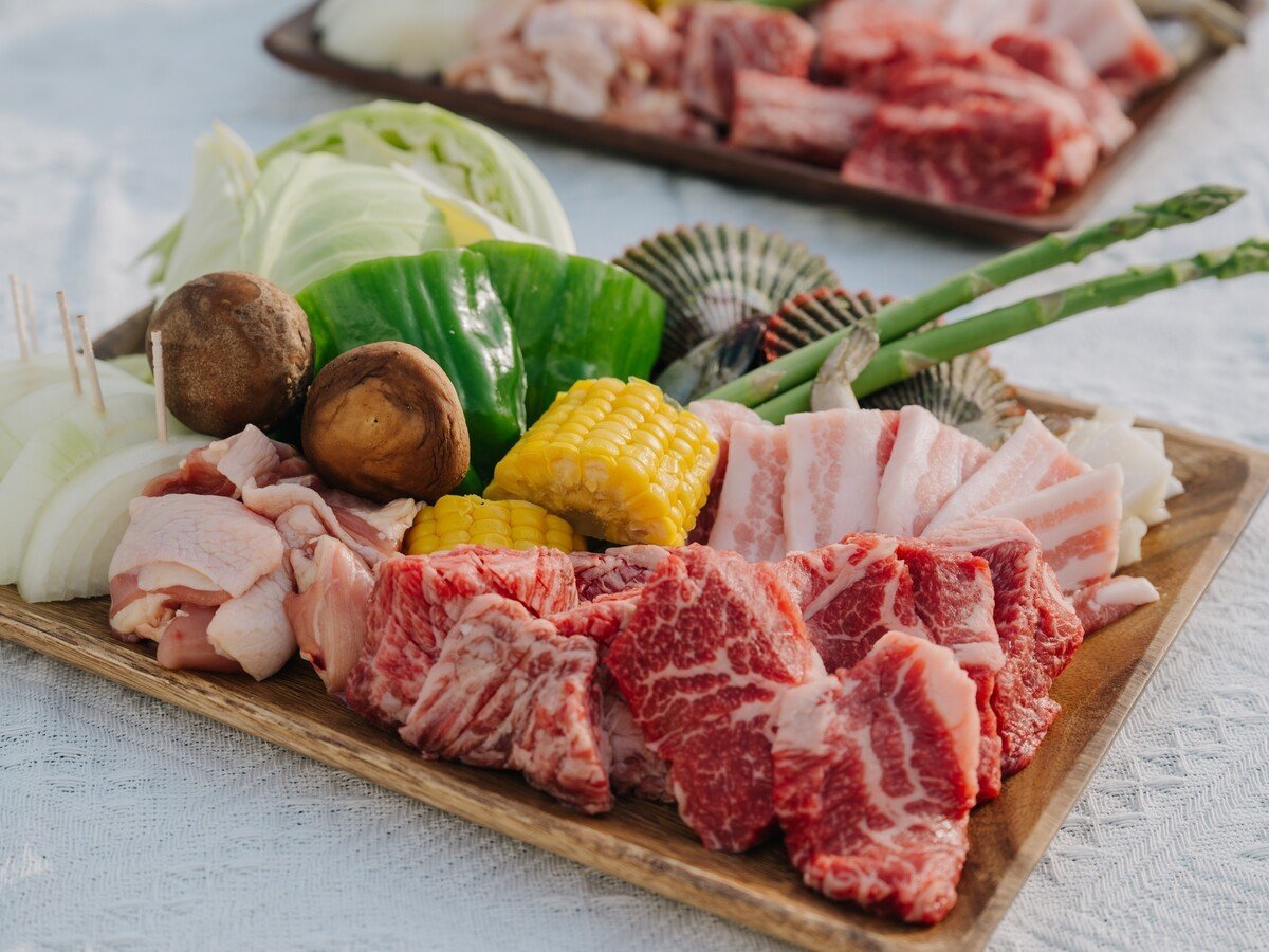 ボリューム満点!厳選された旬の食材をフルセットでお届けします。