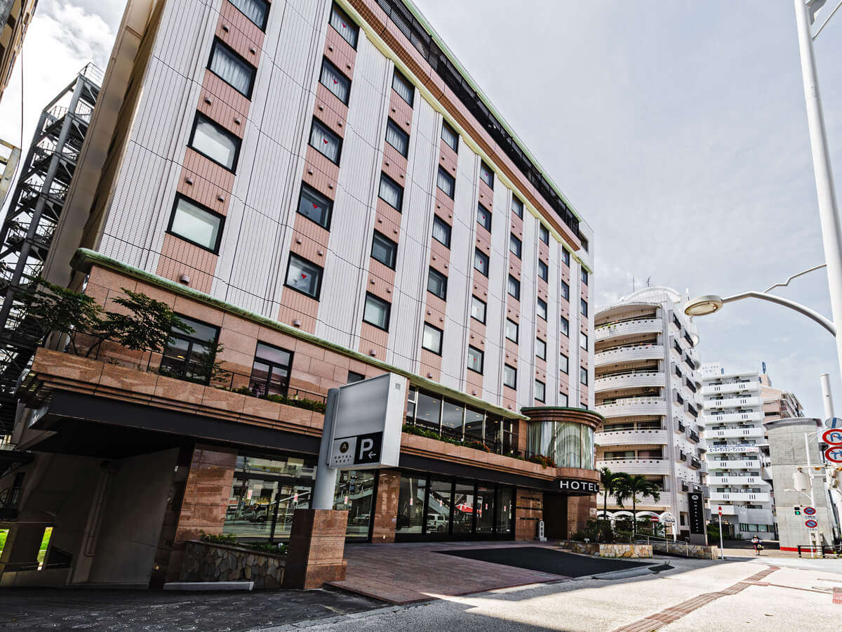 yHOTEL AZATzʌ