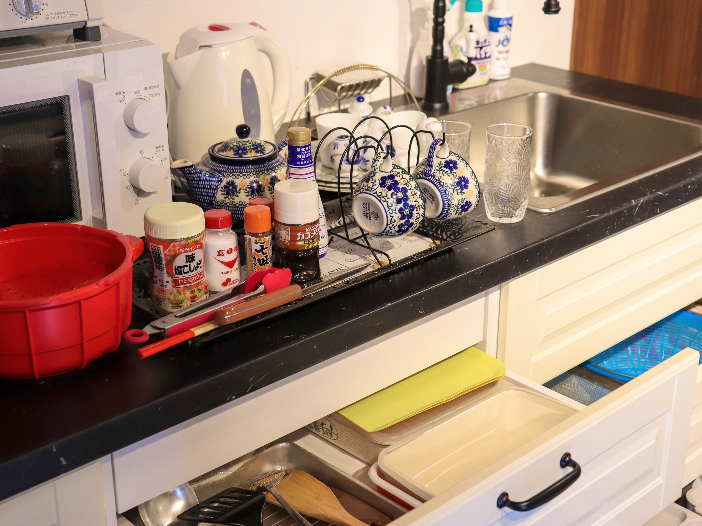 ��������L�b�`���p�i���[���B�Ԃ�5�������ɂ�A�R�[�v�Ȃǂ̃X�[�p�[��