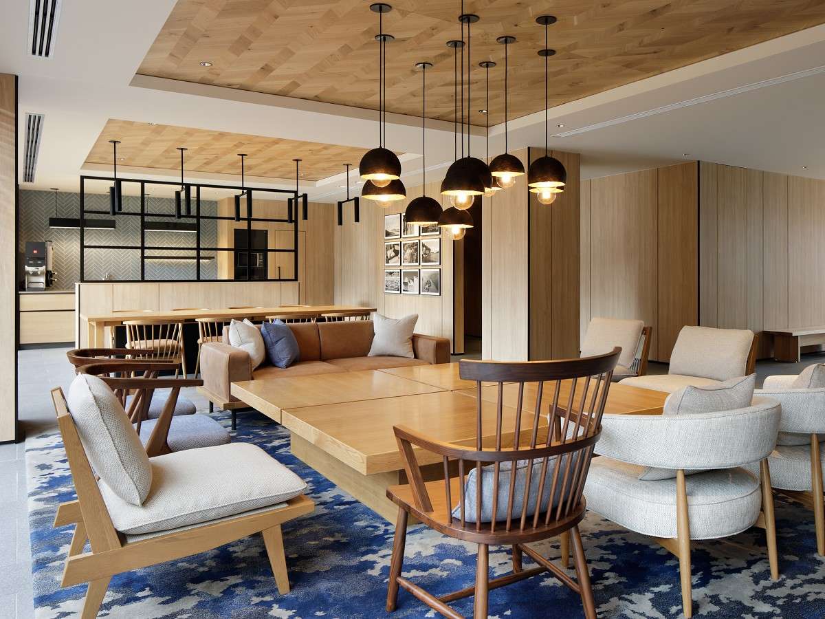 ���E���W�F�������Ƃ��������������郍�r�[���E���W�B