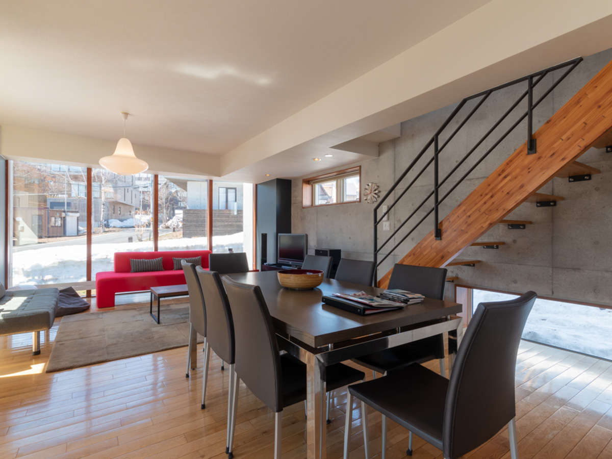 ���r���O�_�C�j���O