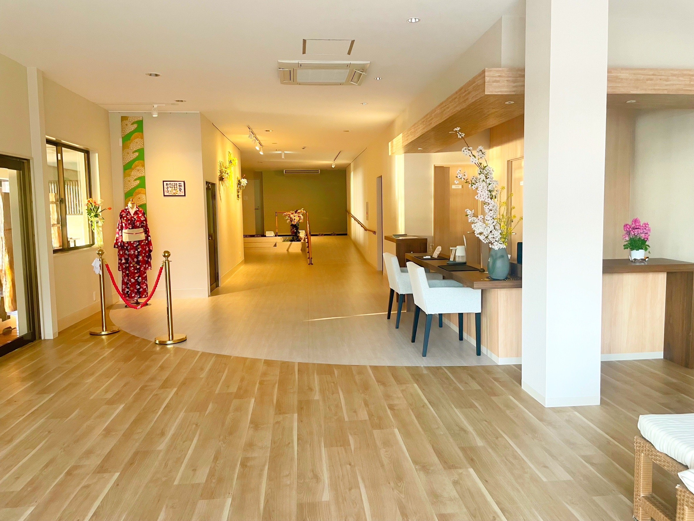 �G���g�����X