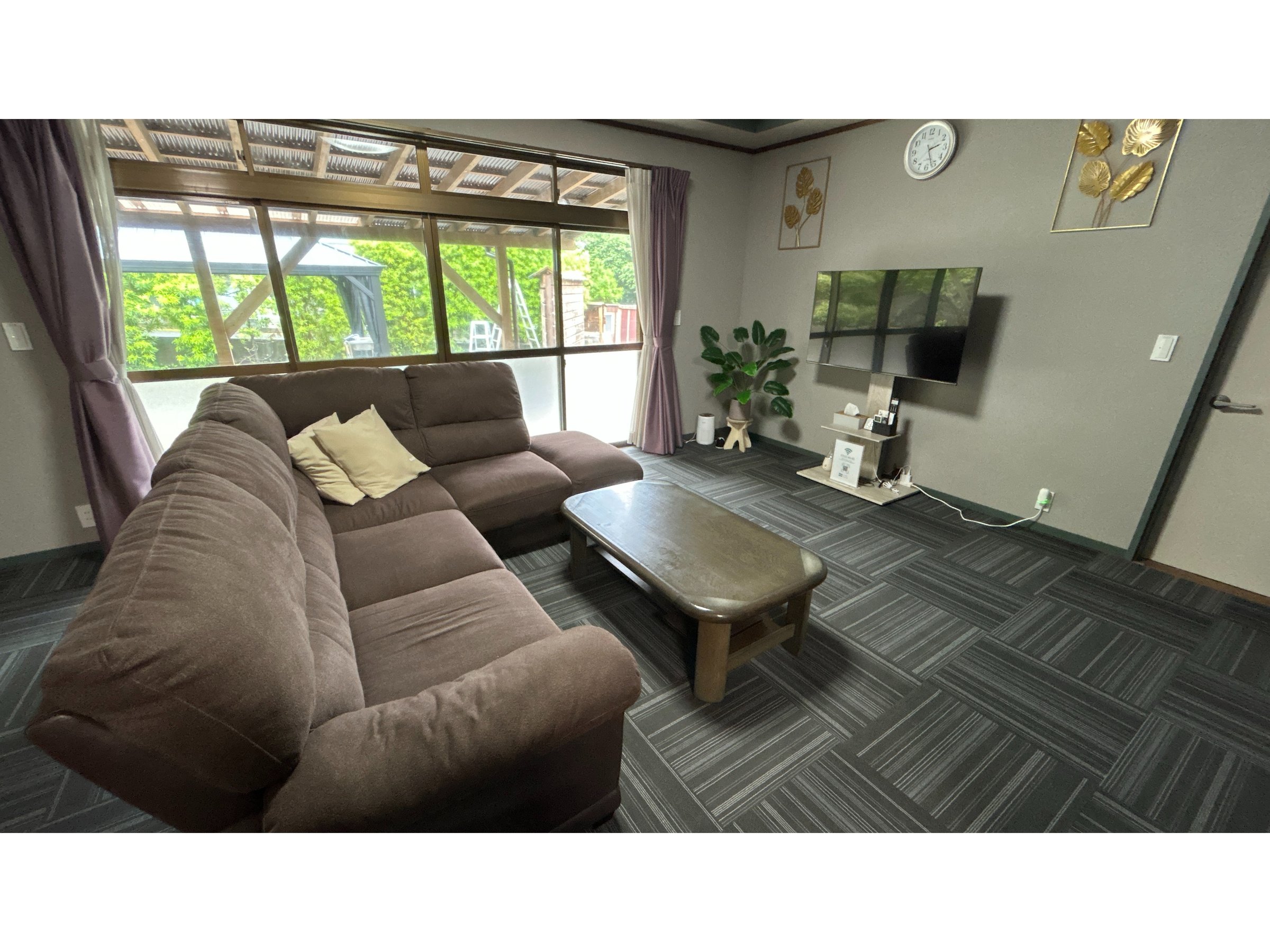 ���r���O