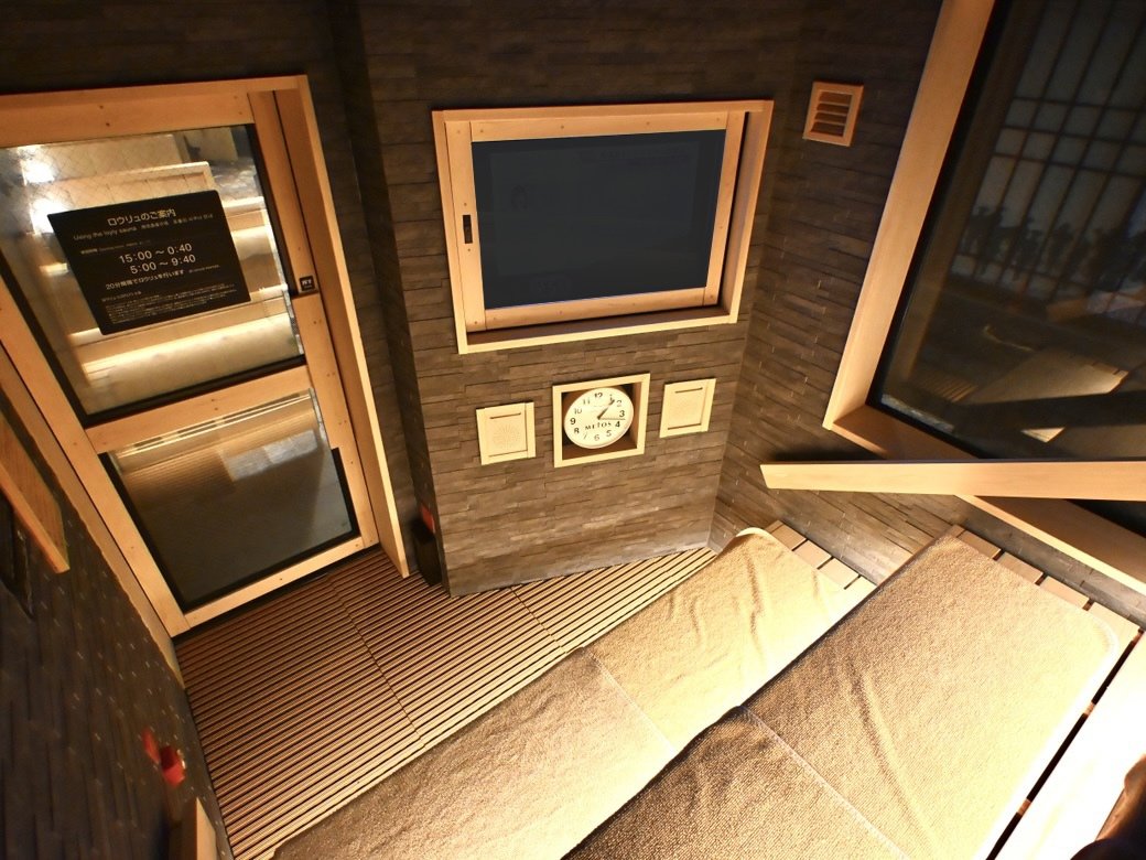 �����q �T�E�i��