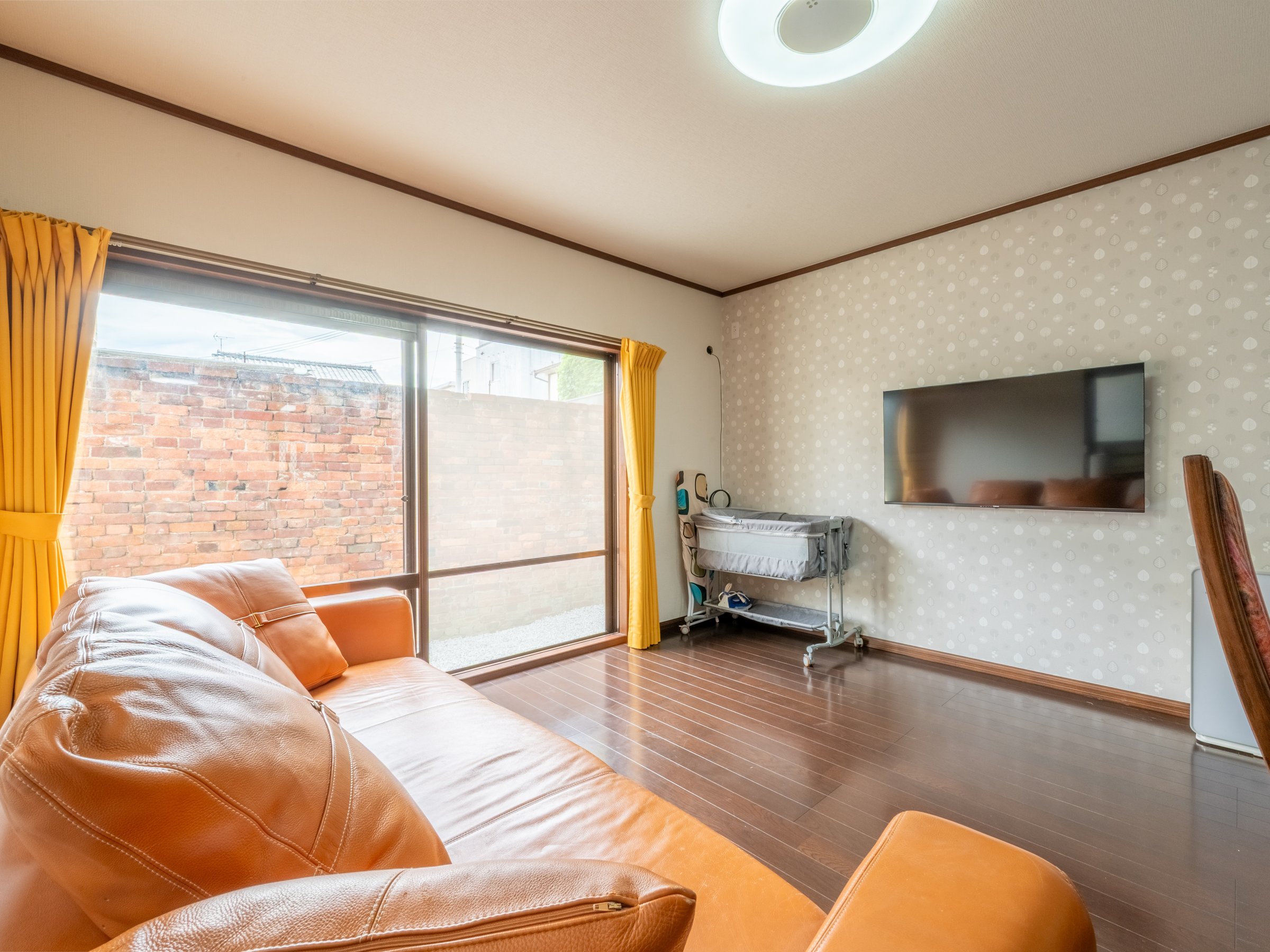 ���r���O