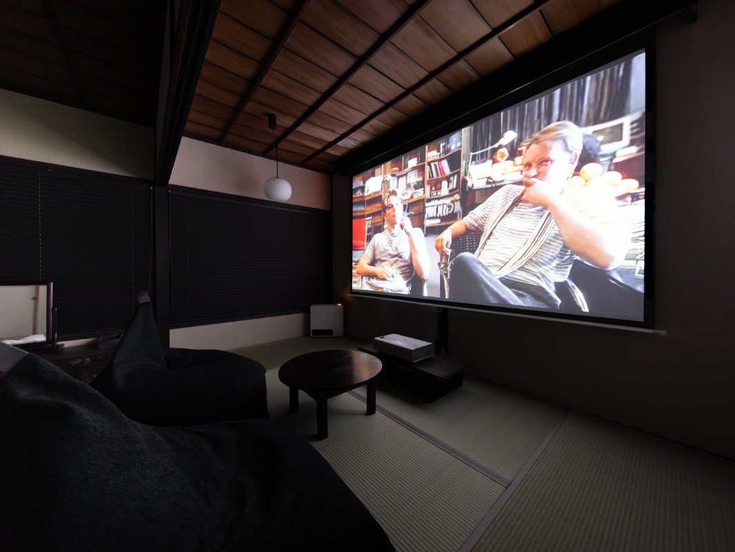 120C`̑唗̓XN[ŉfӏ܂y߂܂BNetflixYoutubeB