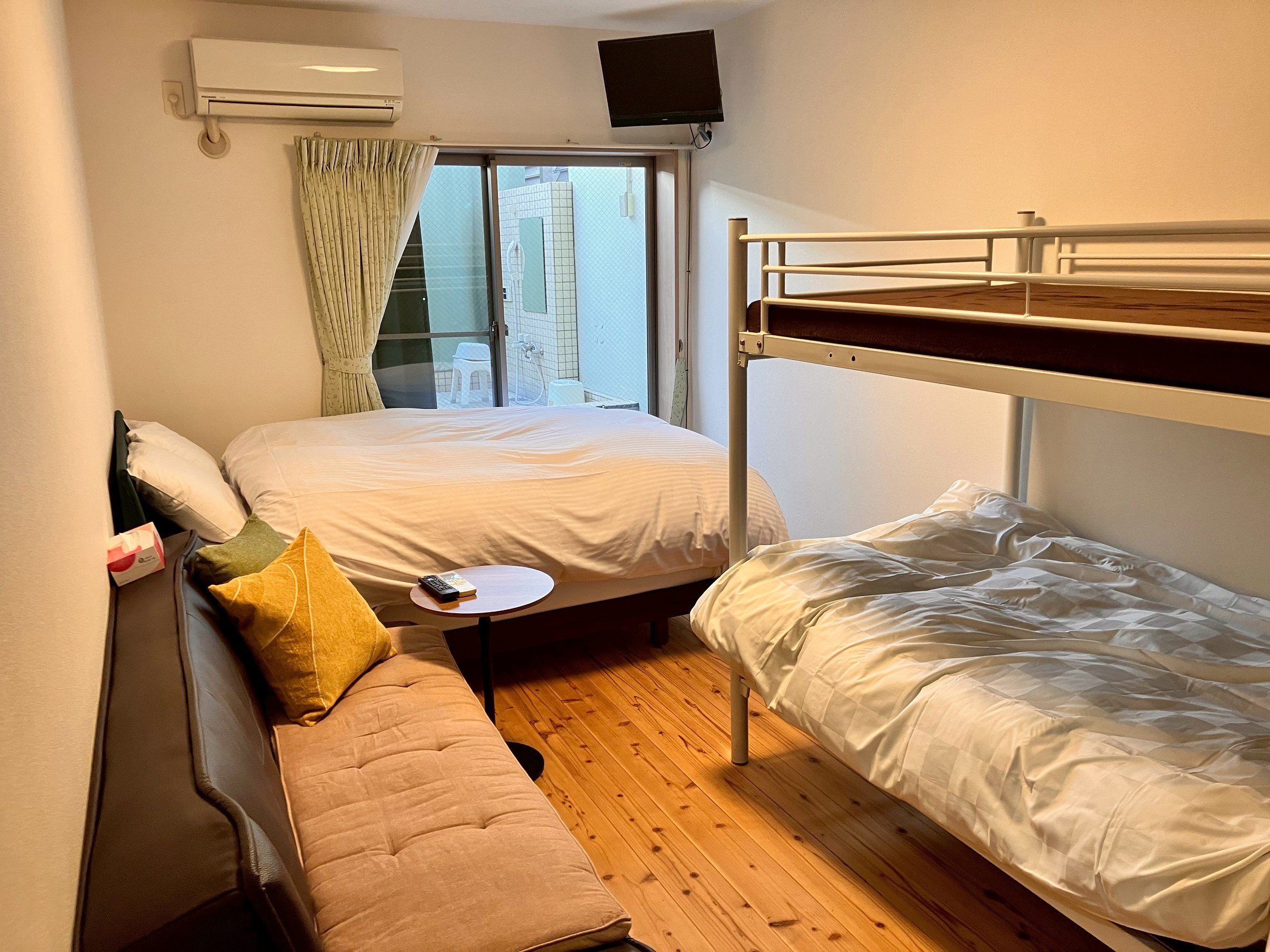 �q��A�@�z�c���S�g�܂ŕ~�����Ƃ��ł��܂��B