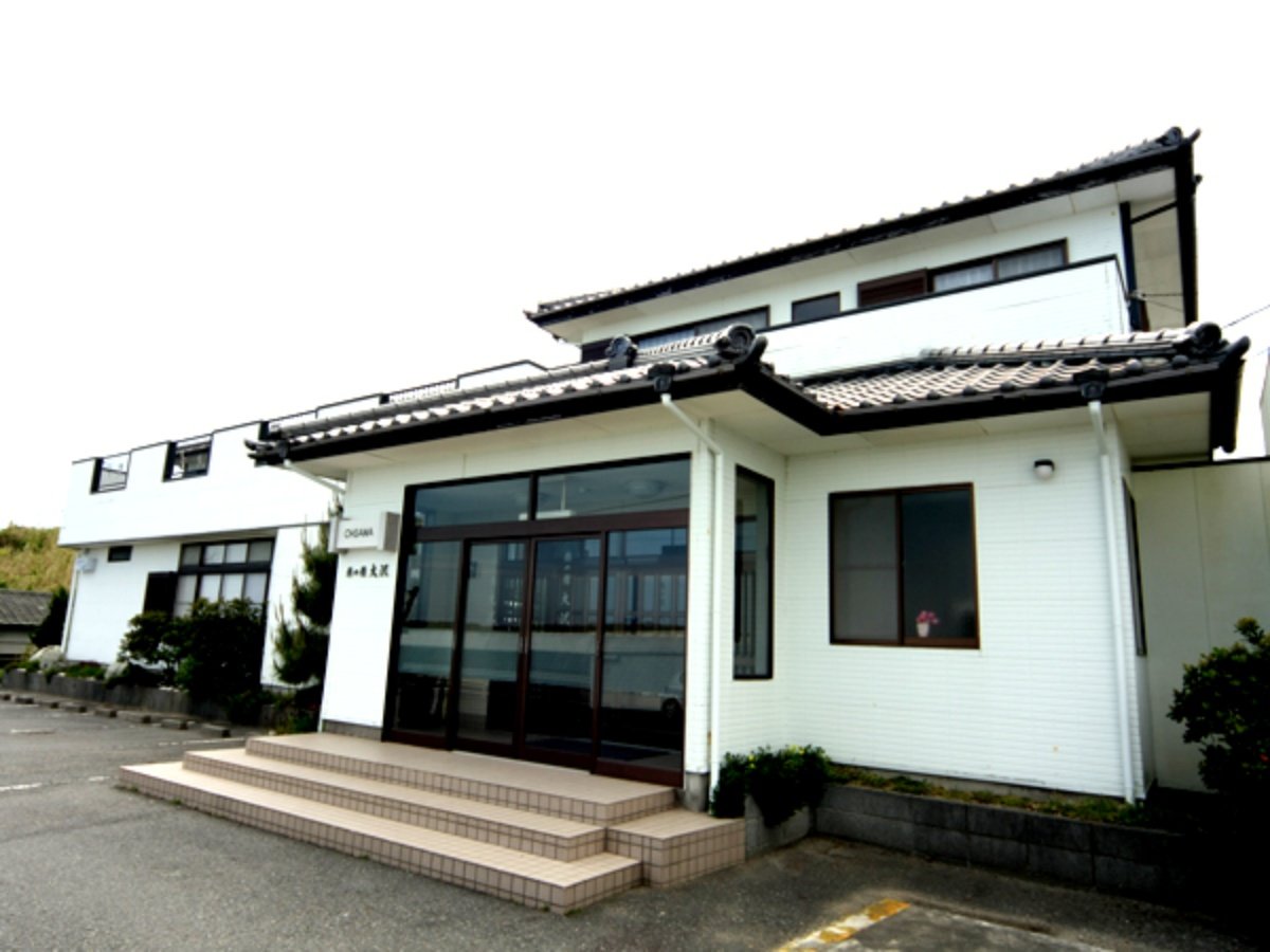 *�y�O�ρz��O��̖��Ɉʒu����A���ّ̊��B�S���C�𒭂߂��܂��B