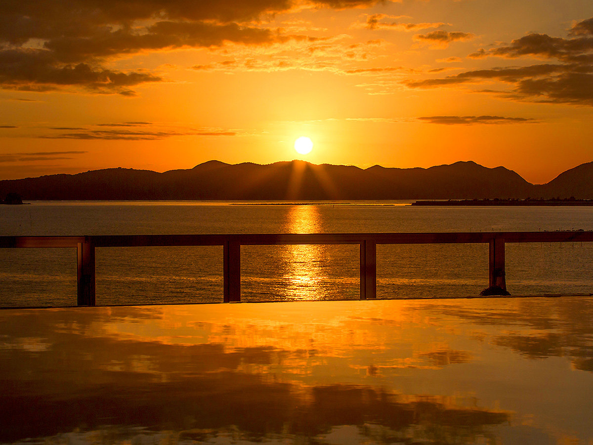 �y�u�V�i�����Ă�j�̓��z�R���Z�v�g�͐��˓��C�̊C�Ɨ[�z�Ƌ�������邨���C