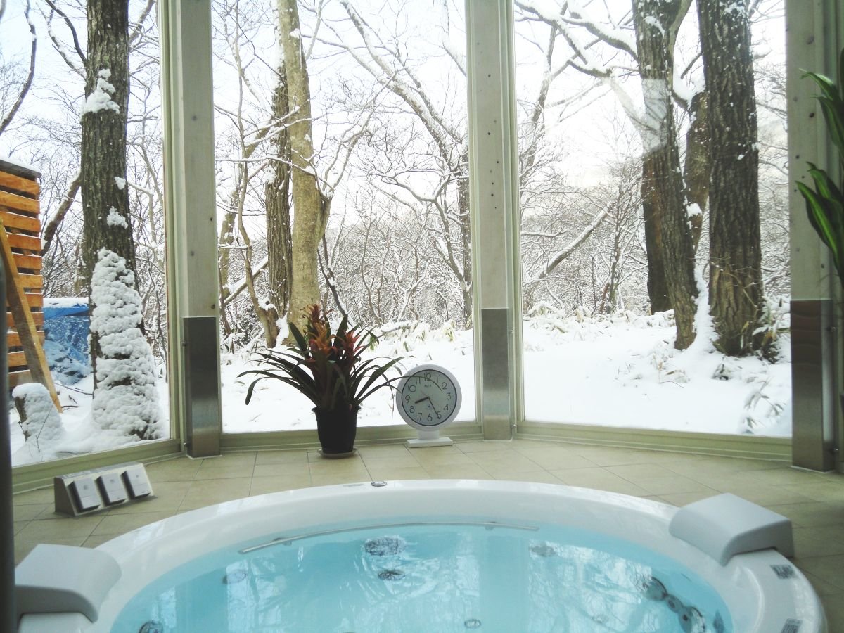 �R���T�o�g���[���W���O�W�[�o�X�A�K���X�z���ɗ���̐�����Ȃ�������o���܂��B