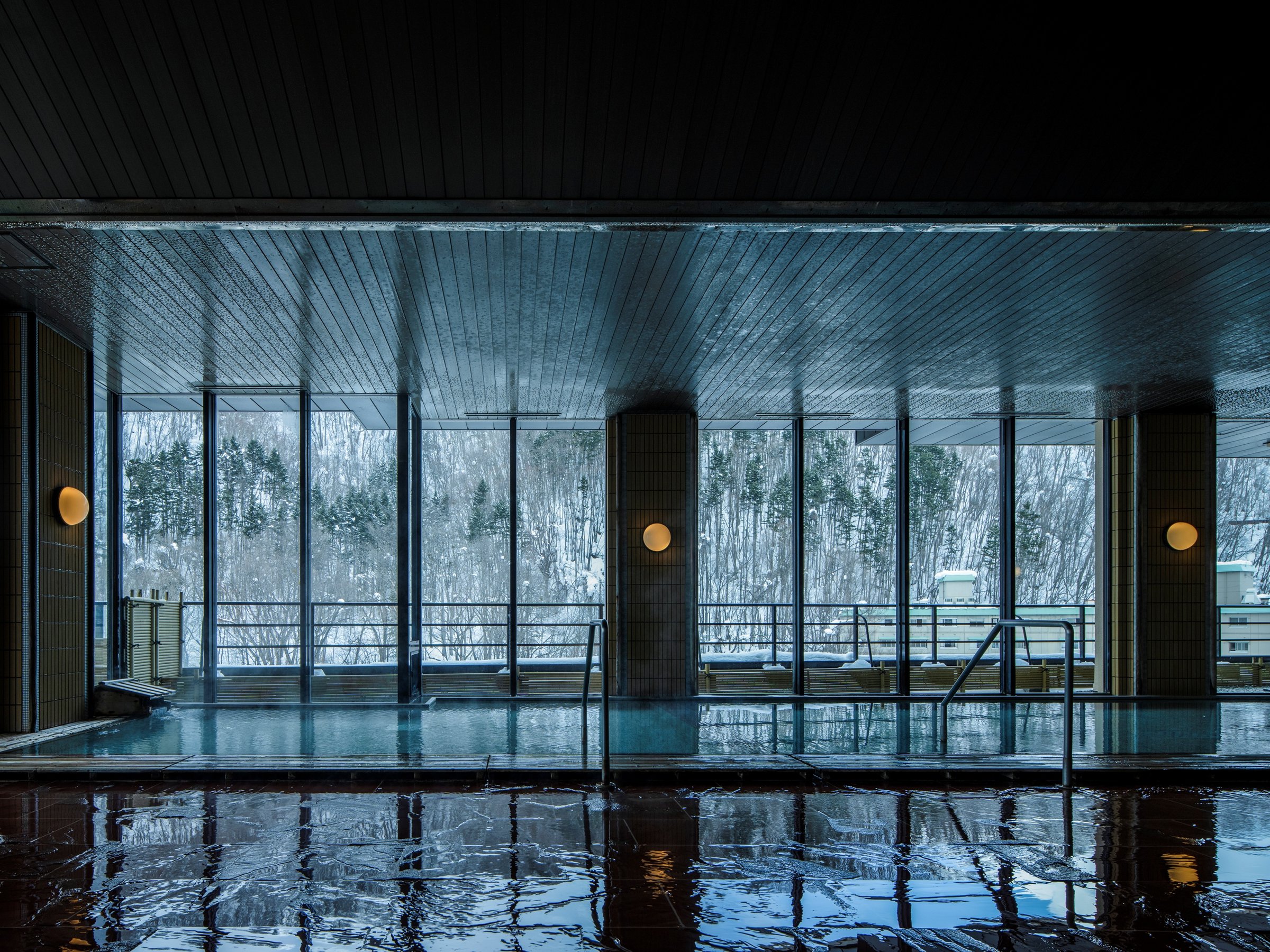 y嗁 zŏKɊC̑嗁ꂩRk̃pm}]