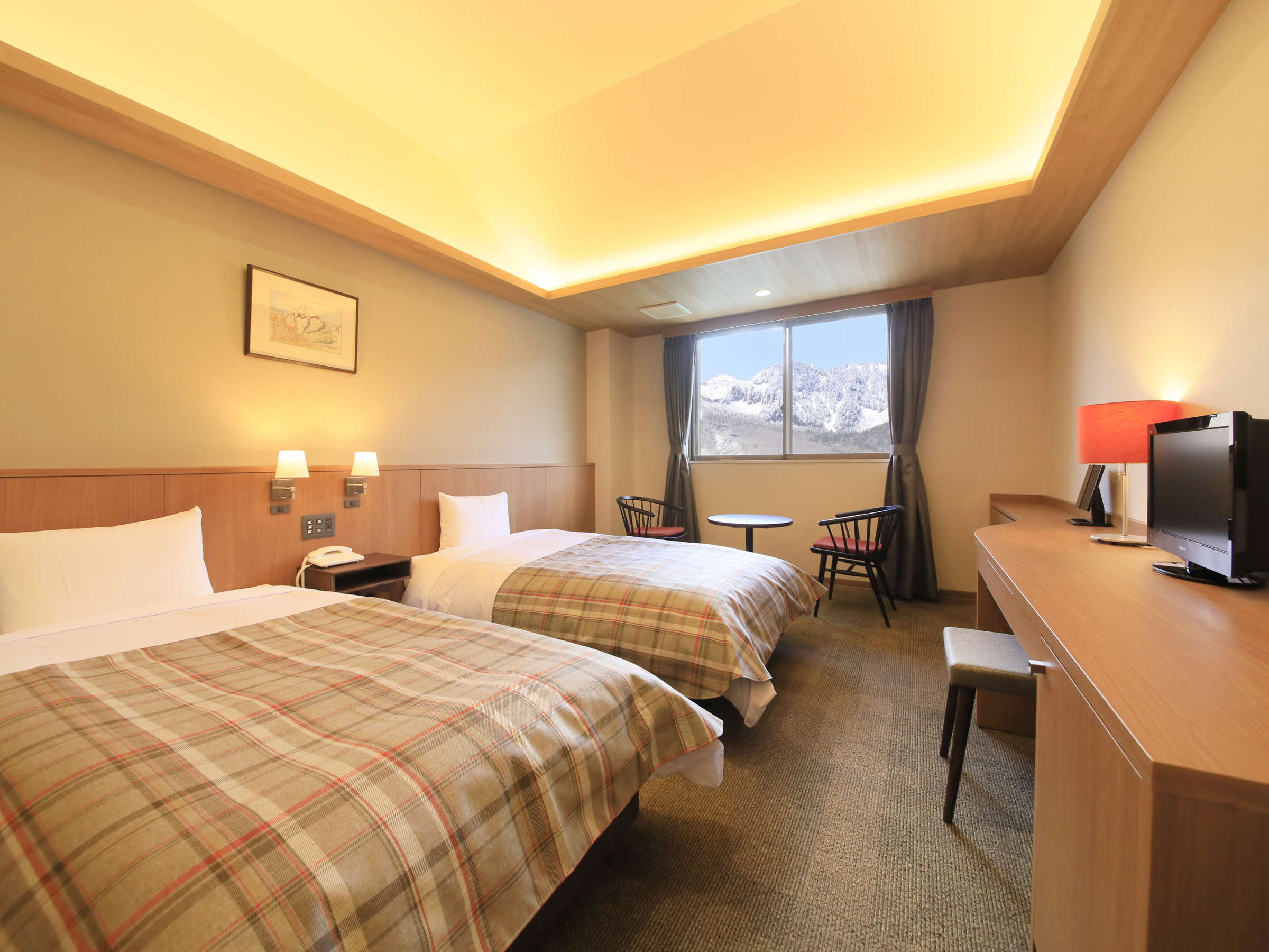 ���j���[�A���X�[�y���A�c�C�� �ł��B�吳�r�ɖʂ����������ł��B3�K�̂������ł��B