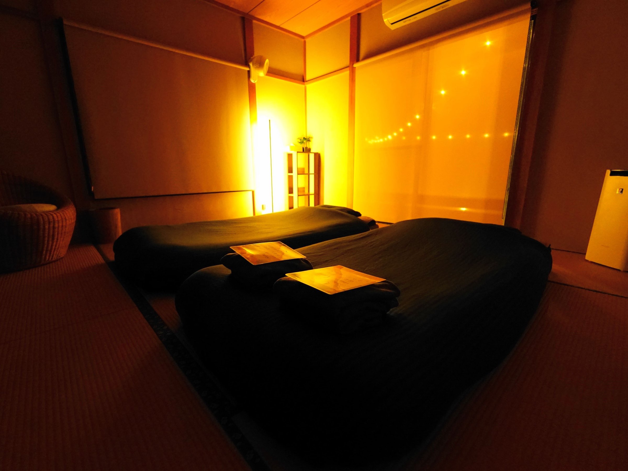 ���炩�ȓ���ɕ�܂ꂽ�Q���ŁA�S���̂��������Ɩ������ЂƂƂ����B