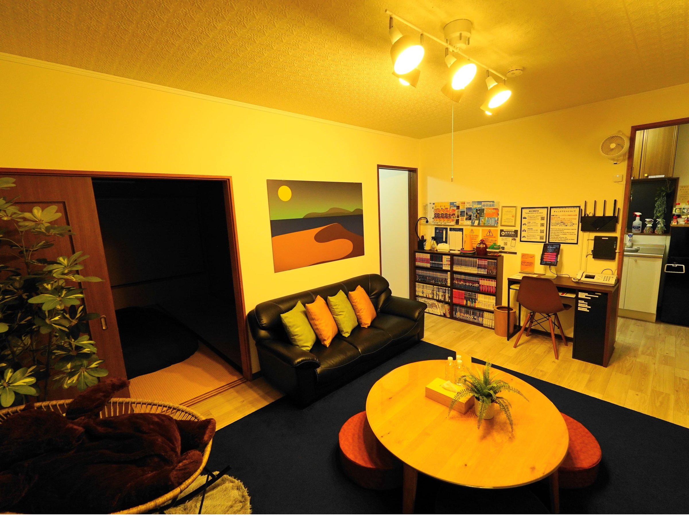 �����݂̂���Ɩ��ɕ�܂ꂽ���r���O�ŁA�Ƒ��⒇�ԂƂ̌�炢���������Ɗy���߂܂��B