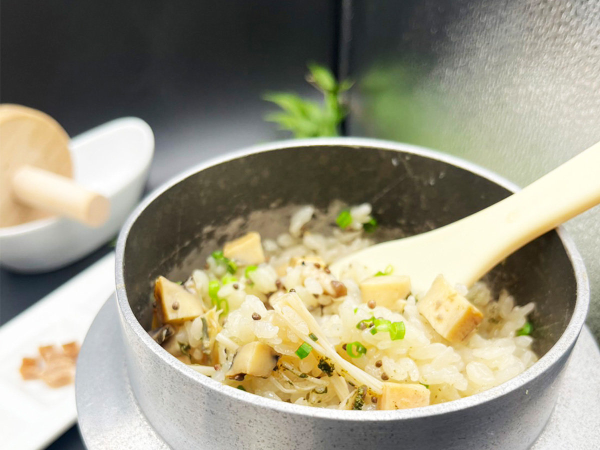 �G�߂̊���