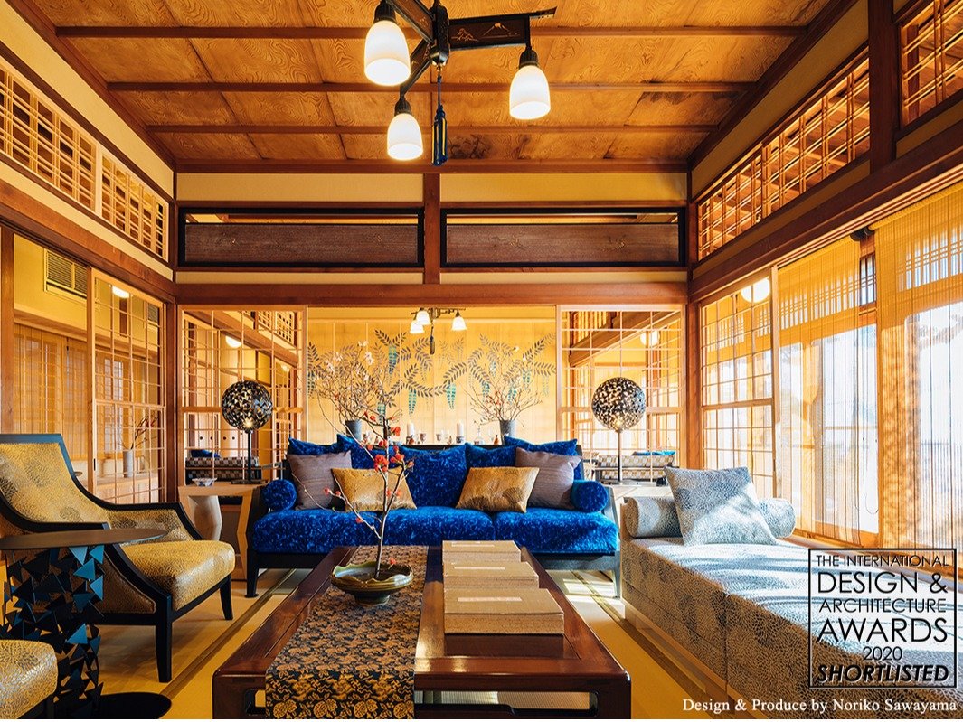 �y���r���O�z�ڊy�ǂɌ���鉩���F�ƁA�t�@�u���b�N�Ɍ������A�N�₩�ȃR���g���X�g�𐶂ݏo���܂�